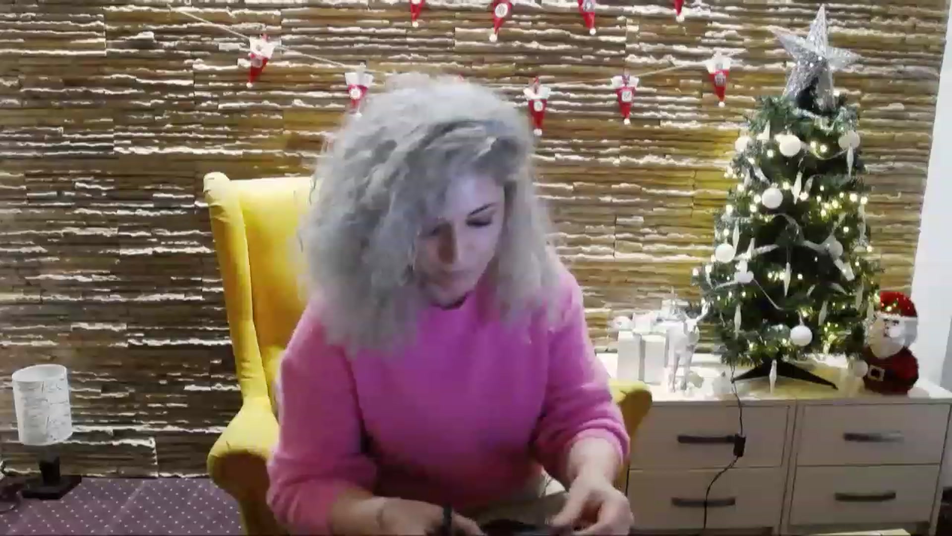 Gallery image thumbnail from SassyKate's myfreecams stream on, 12/22/2022, 13:08 image 5 of 20