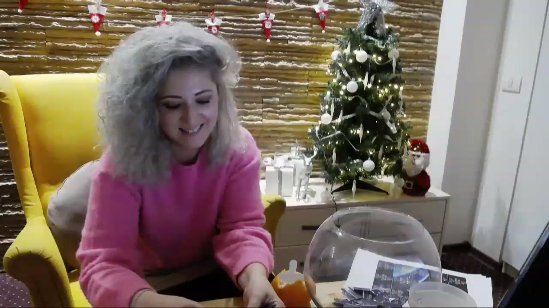 Gallery image thumbnail from SassyKate's myfreecams stream on, 12/22/2022, 13:08 image 12 of 20