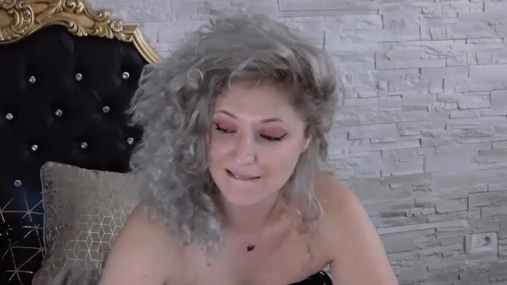 Gallery image thumbnail from SassyKate's myfreecams stream on, 02/05/2023, 13:10 image 13 of 20