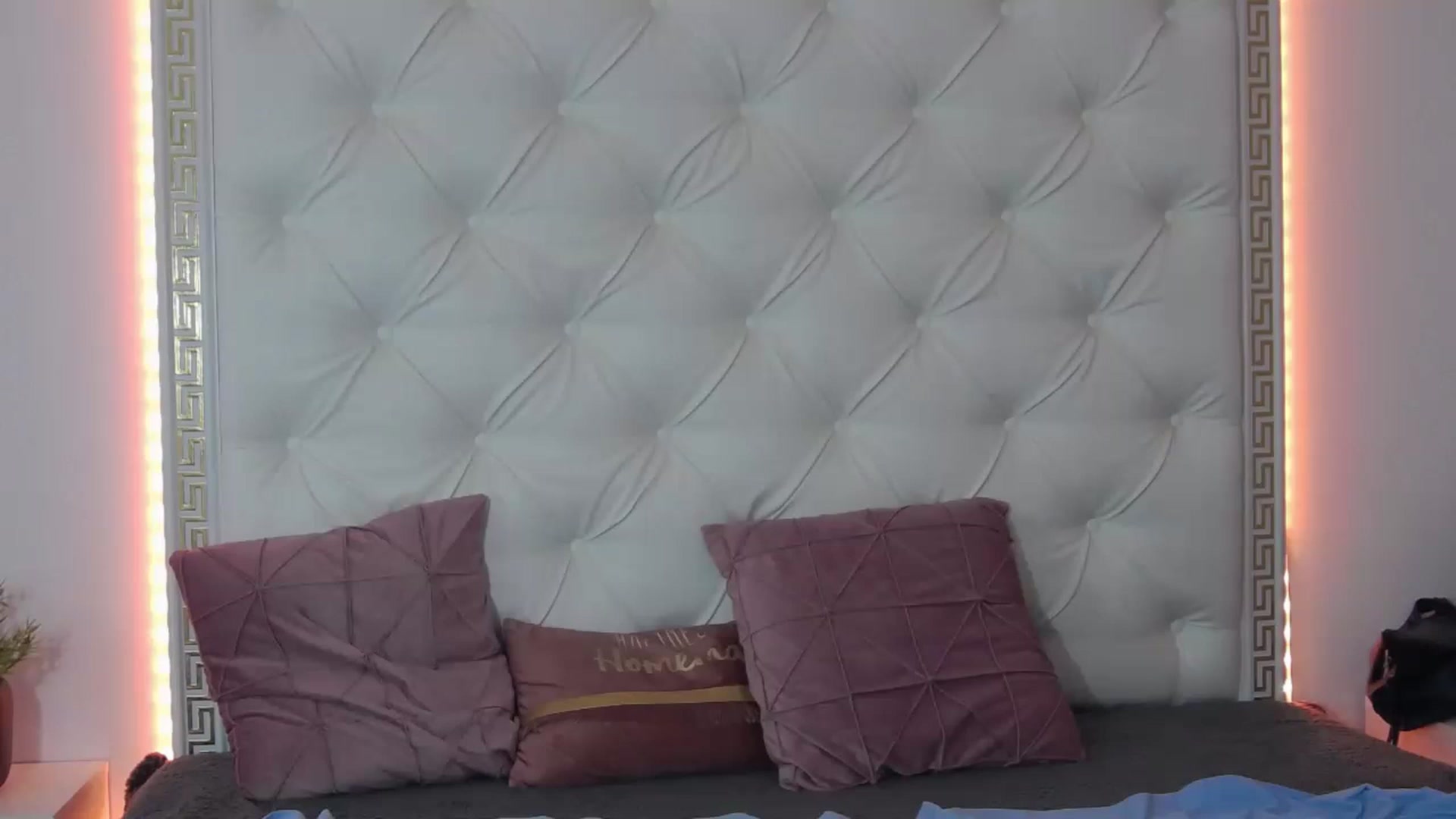 Gallery image thumbnail from SassyKate's myfreecams stream on, 02/19/2023, 11:02 image 4 of 20