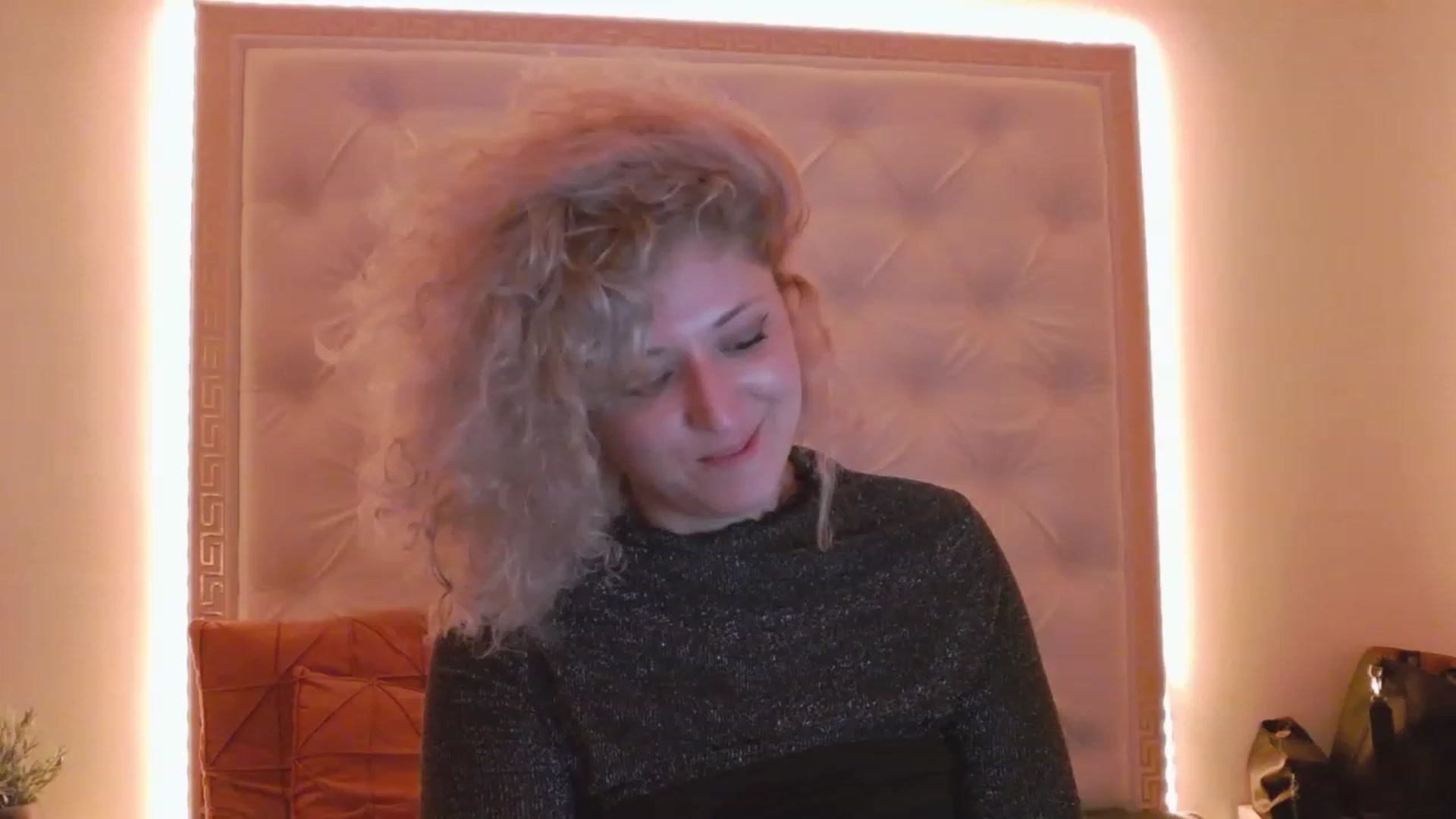 Gallery image thumbnail from SassyKate's myfreecams stream on, 02/19/2023, 13:27 image 15 of 20