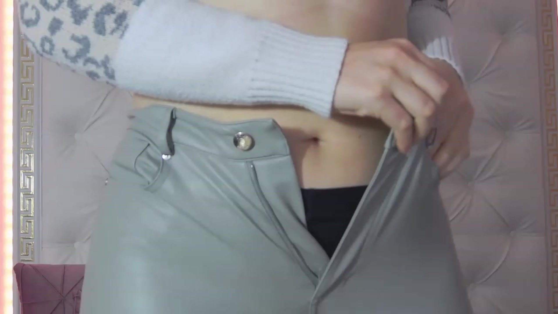 Gallery image thumbnail from SassyKate's myfreecams stream on, 02/19/2023, 13:27 image 18 of 20