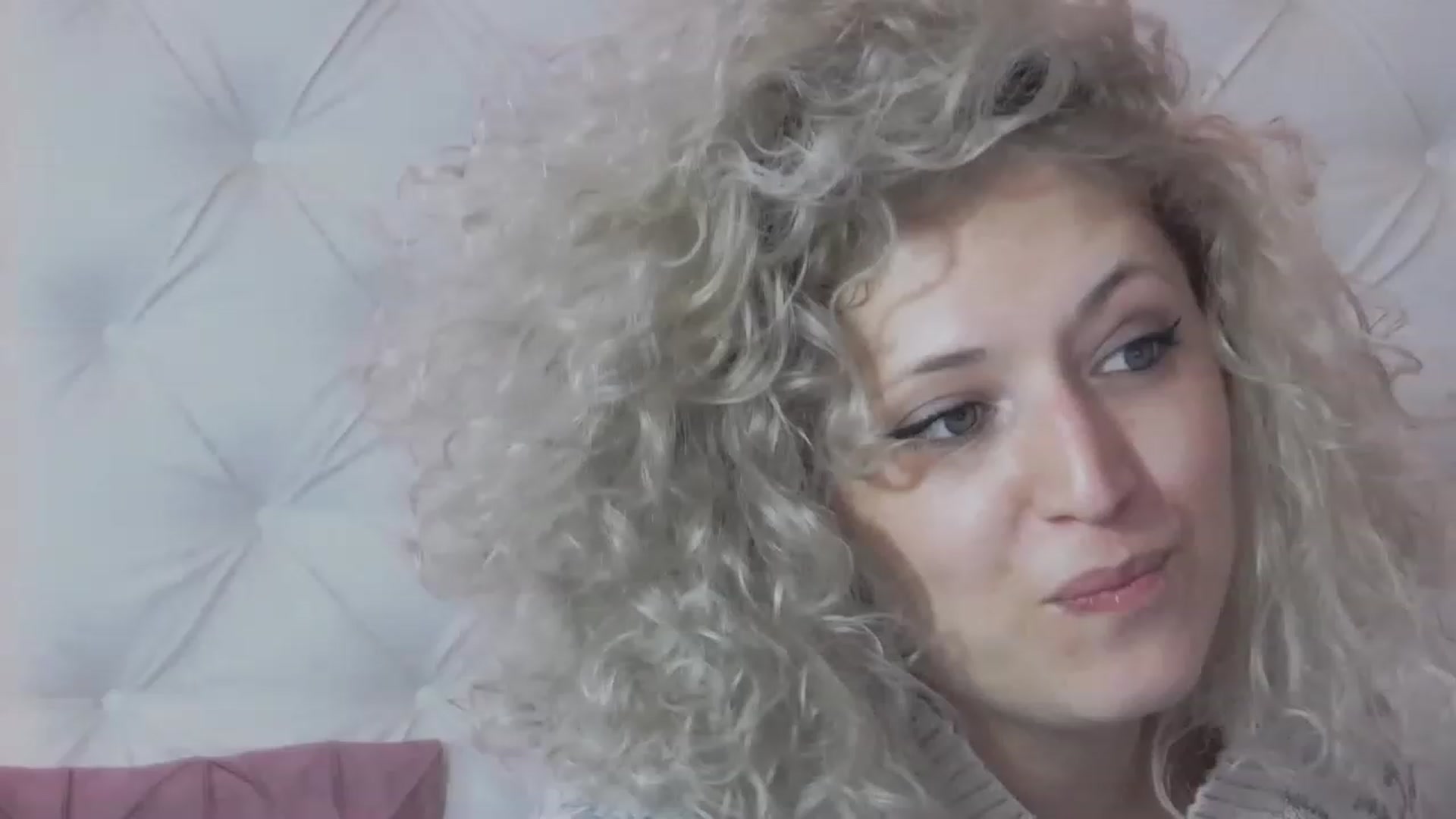 Gallery image thumbnail from SassyKate's myfreecams stream on, 02/19/2023, 13:27 image 17 of 20