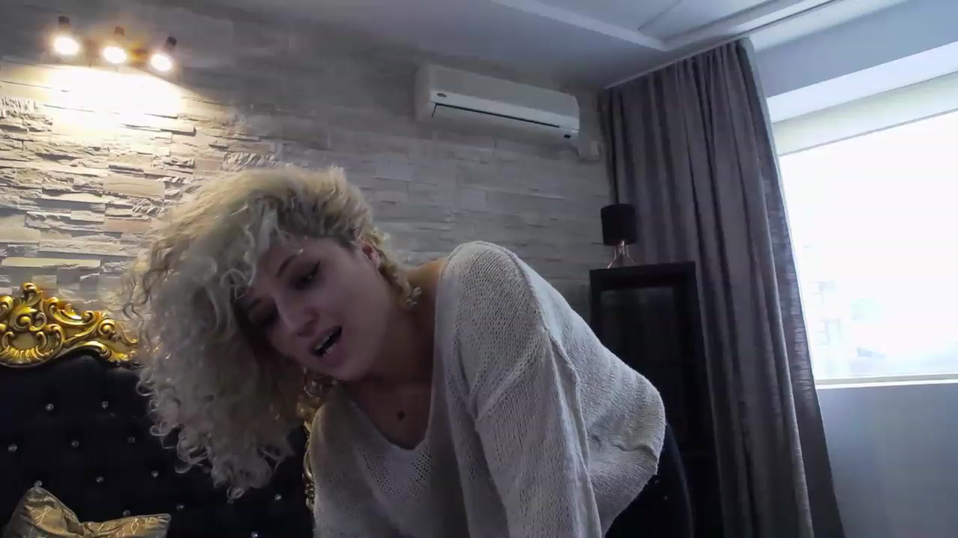 Gallery image thumbnail from SassyKate's myfreecams stream on, 04/03/2023, 12:38 image 6 of 20