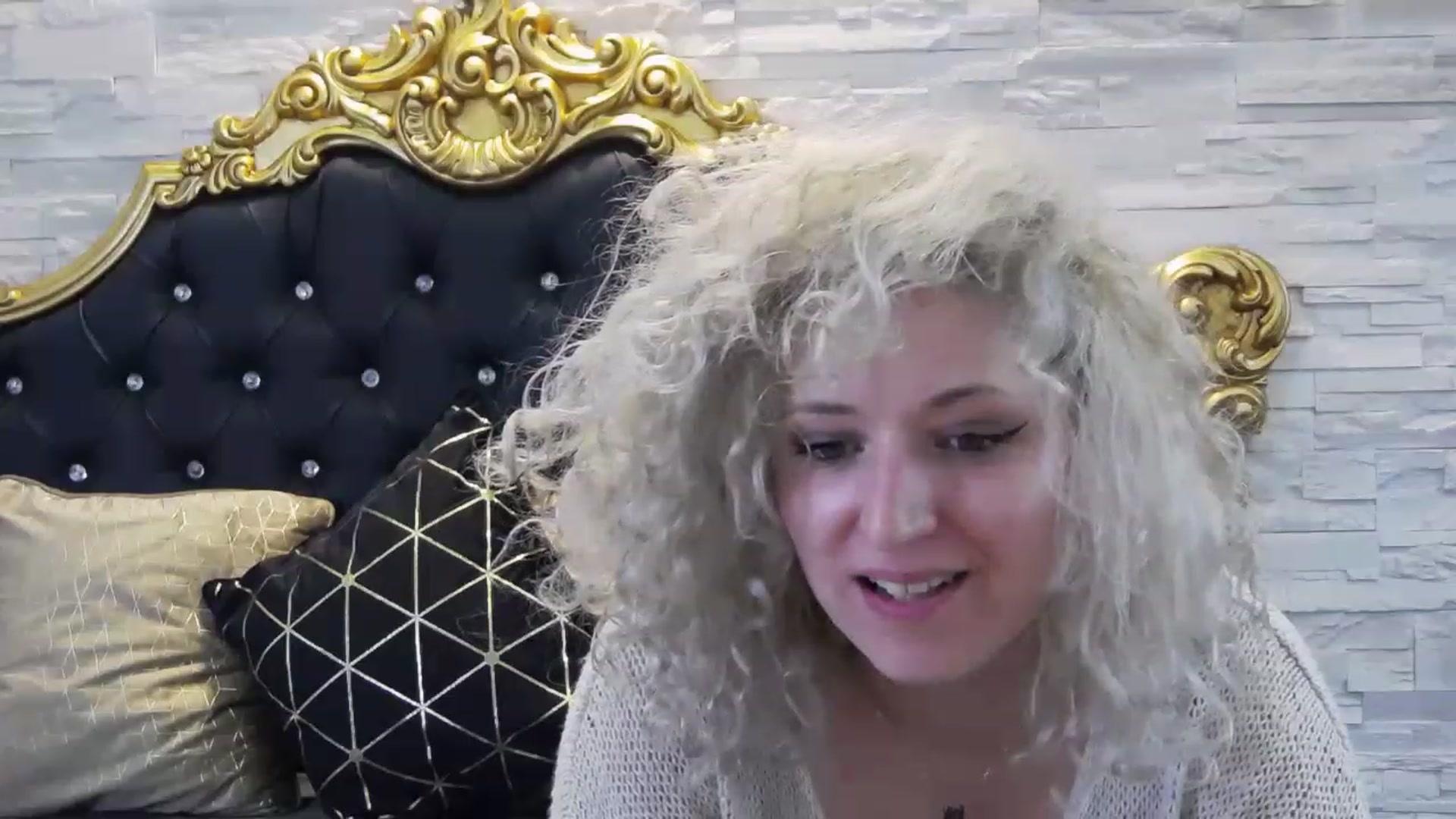 Gallery image thumbnail from SassyKate's myfreecams stream on, 04/03/2023, 12:38 image 18 of 20