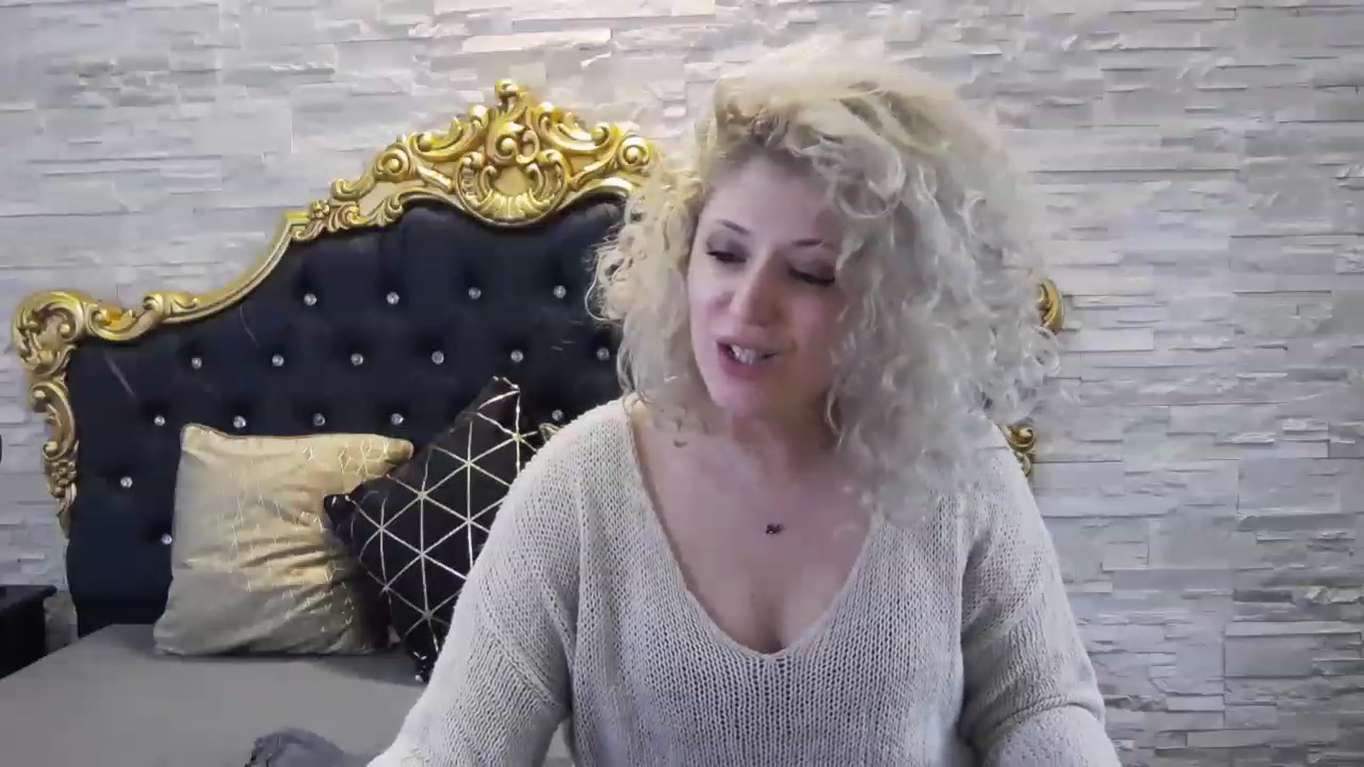 Gallery image thumbnail from SassyKate's myfreecams stream on, 04/03/2023, 12:38 image 19 of 20