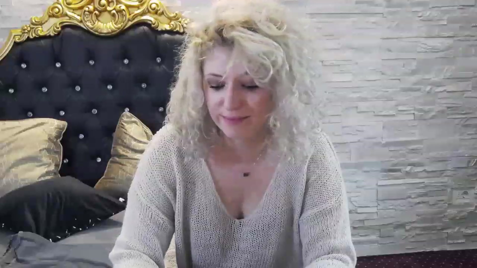 Gallery image thumbnail from SassyKate's myfreecams stream on, 04/03/2023, 12:38 image 11 of 20