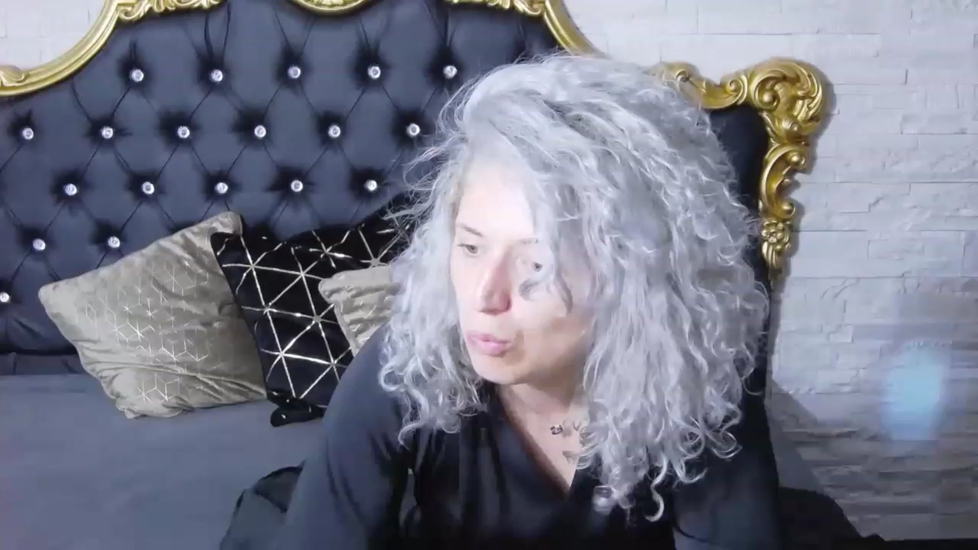 Gallery image thumbnail from SassyKate's myfreecams stream on, 05/29/2023, 24:32 image 4 of 20
