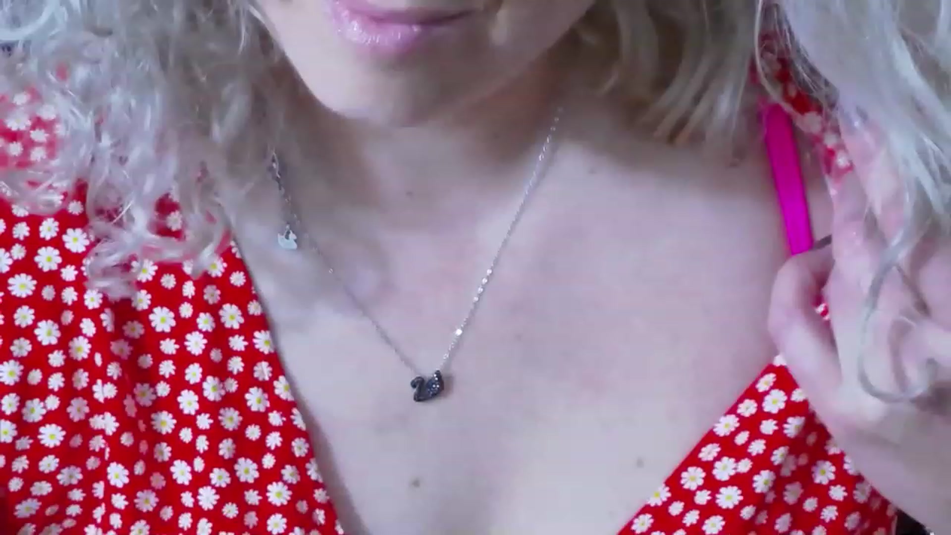 Gallery image thumbnail from SassyKate's myfreecams stream on, 06/19/2023, 08:19 image 8 of 20