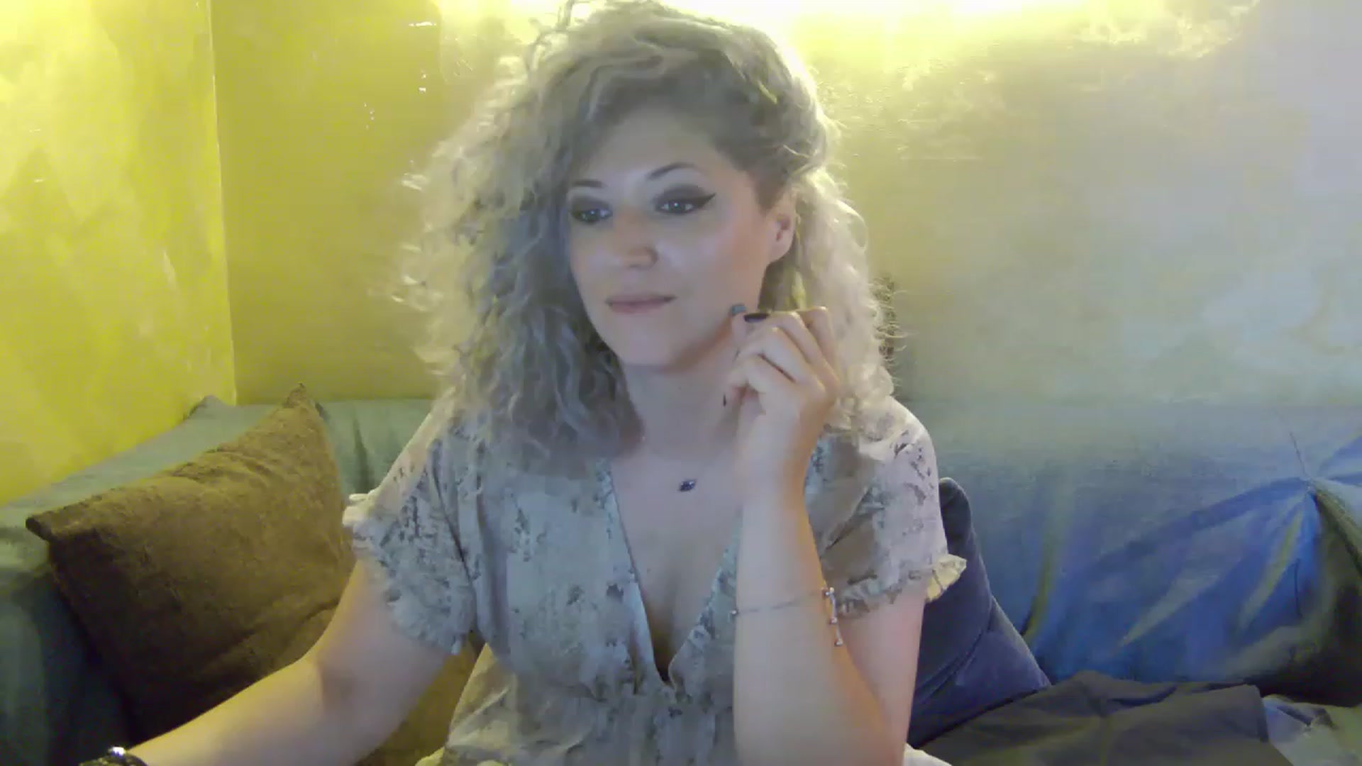 Gallery image thumbnail from SassyKate's myfreecams stream on, 06/26/2023, 08:03 image 7 of 20
