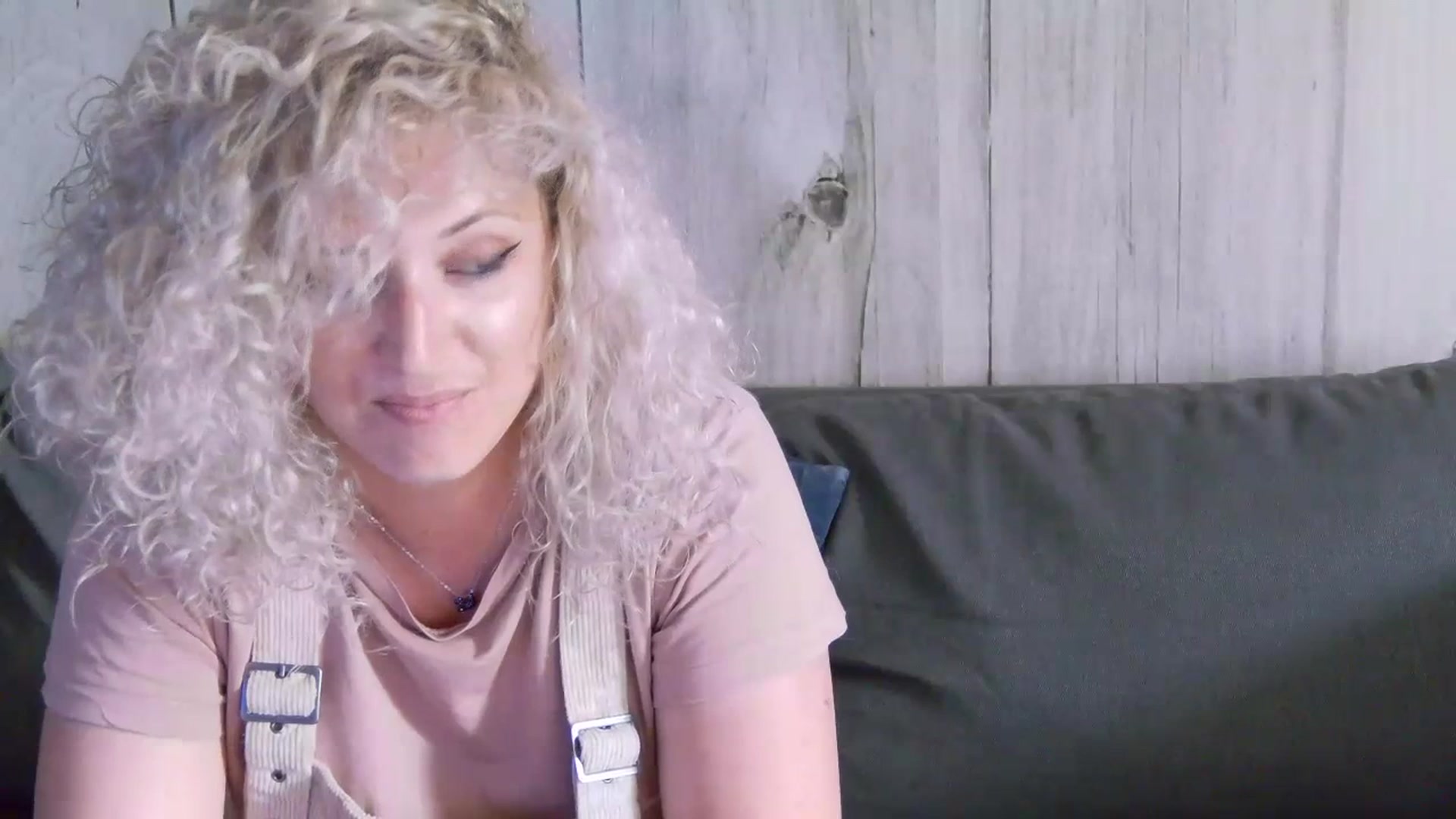 Gallery image thumbnail from SassyKate's myfreecams stream on, 07/12/2023, 10:41 image 20 of 20