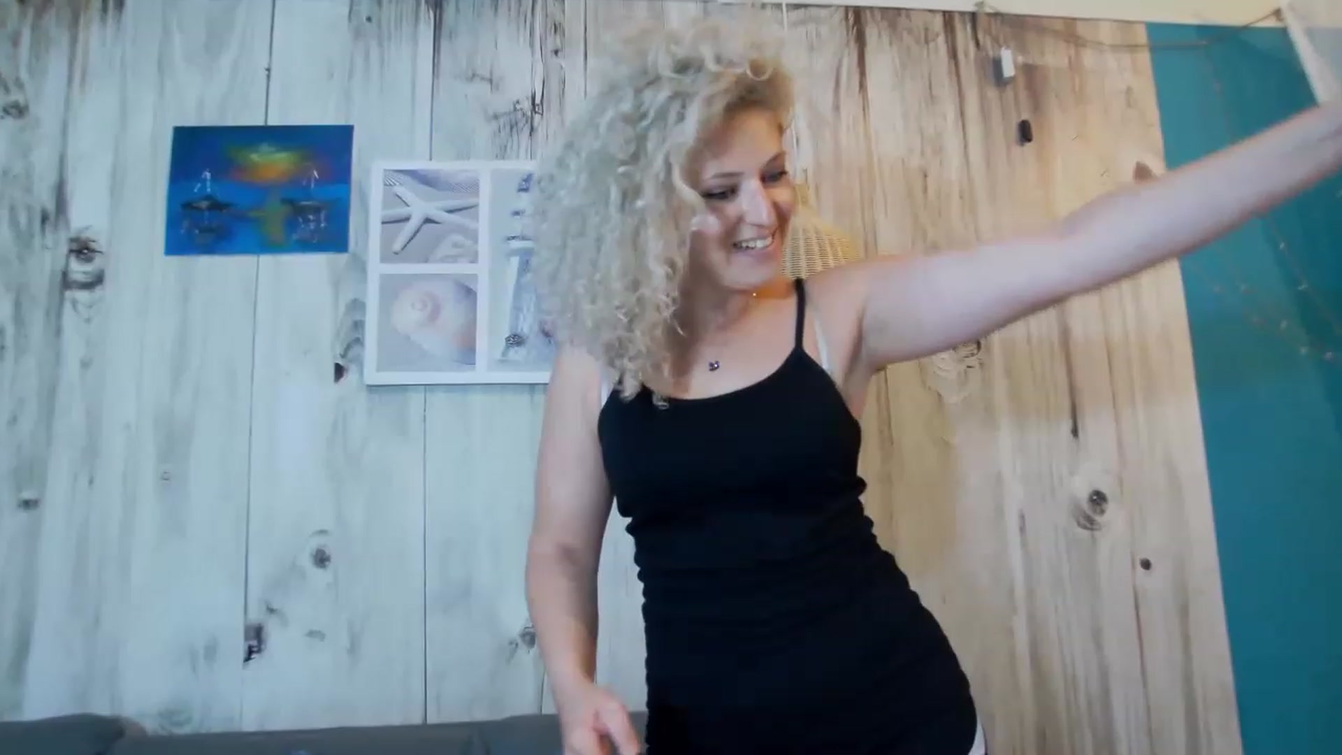 Gallery image thumbnail from SassyKate's myfreecams stream on, 07/16/2023, 17:35 image 6 of 20