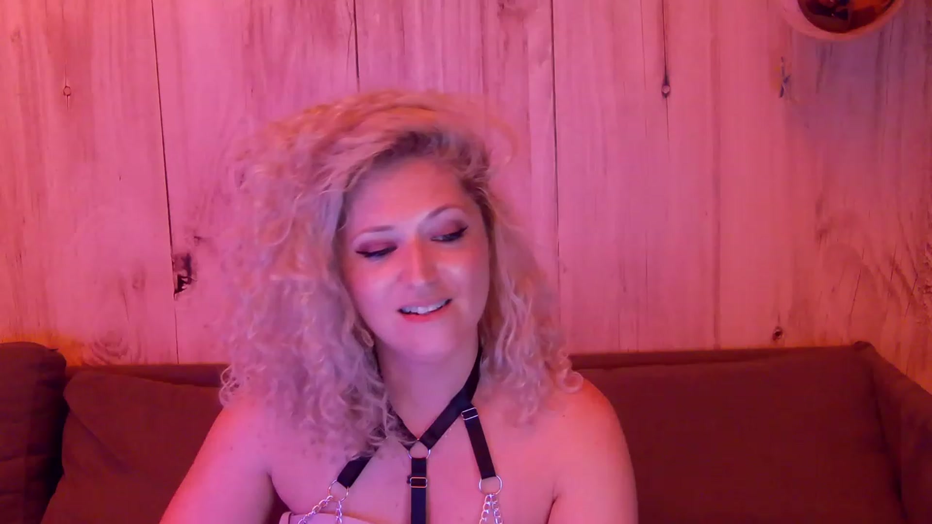 Gallery image thumbnail from SassyKate's myfreecams stream on, 07/16/2023, 20:45 image 18 of 20