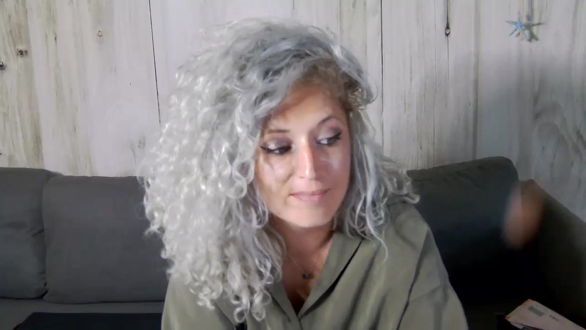 Gallery image thumbnail from SassyKate's myfreecams stream on, 08/01/2023, 12:43 image 16 of 20