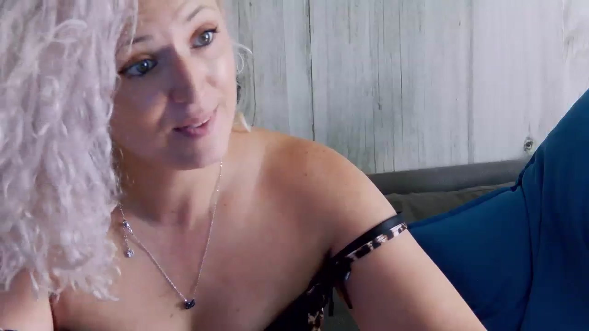 Gallery image thumbnail from SassyKate's myfreecams stream on, 09/29/2023, 10:40 image 5 of 20