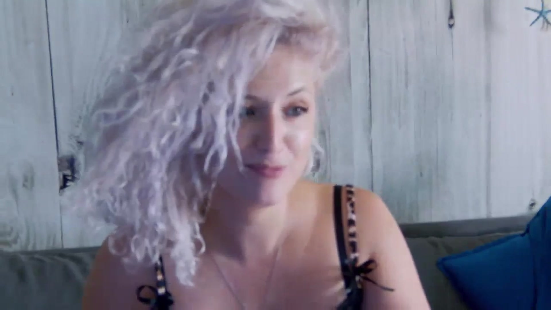 Gallery image thumbnail from SassyKate's myfreecams stream on, 09/29/2023, 11:11 image 7 of 20