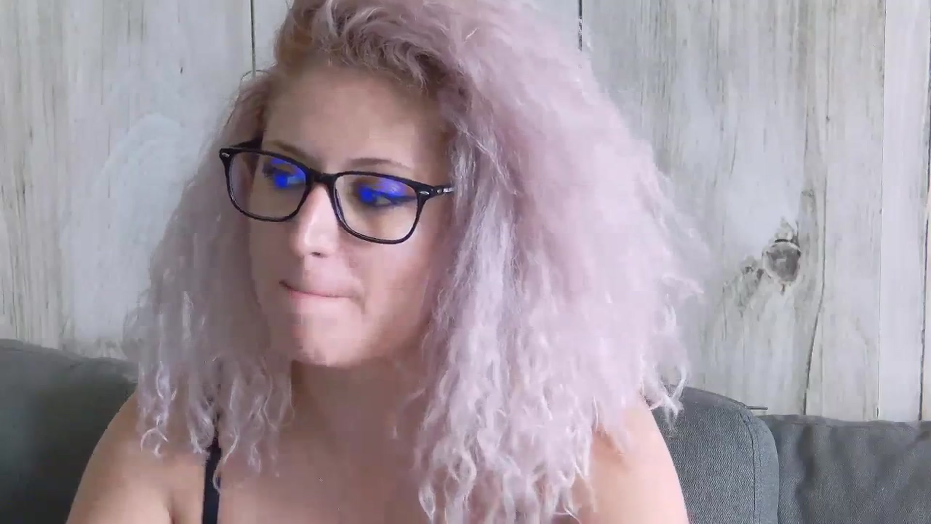 Gallery image thumbnail from SassyKate's myfreecams stream on, 11/14/2023, 12:24 image 17 of 20