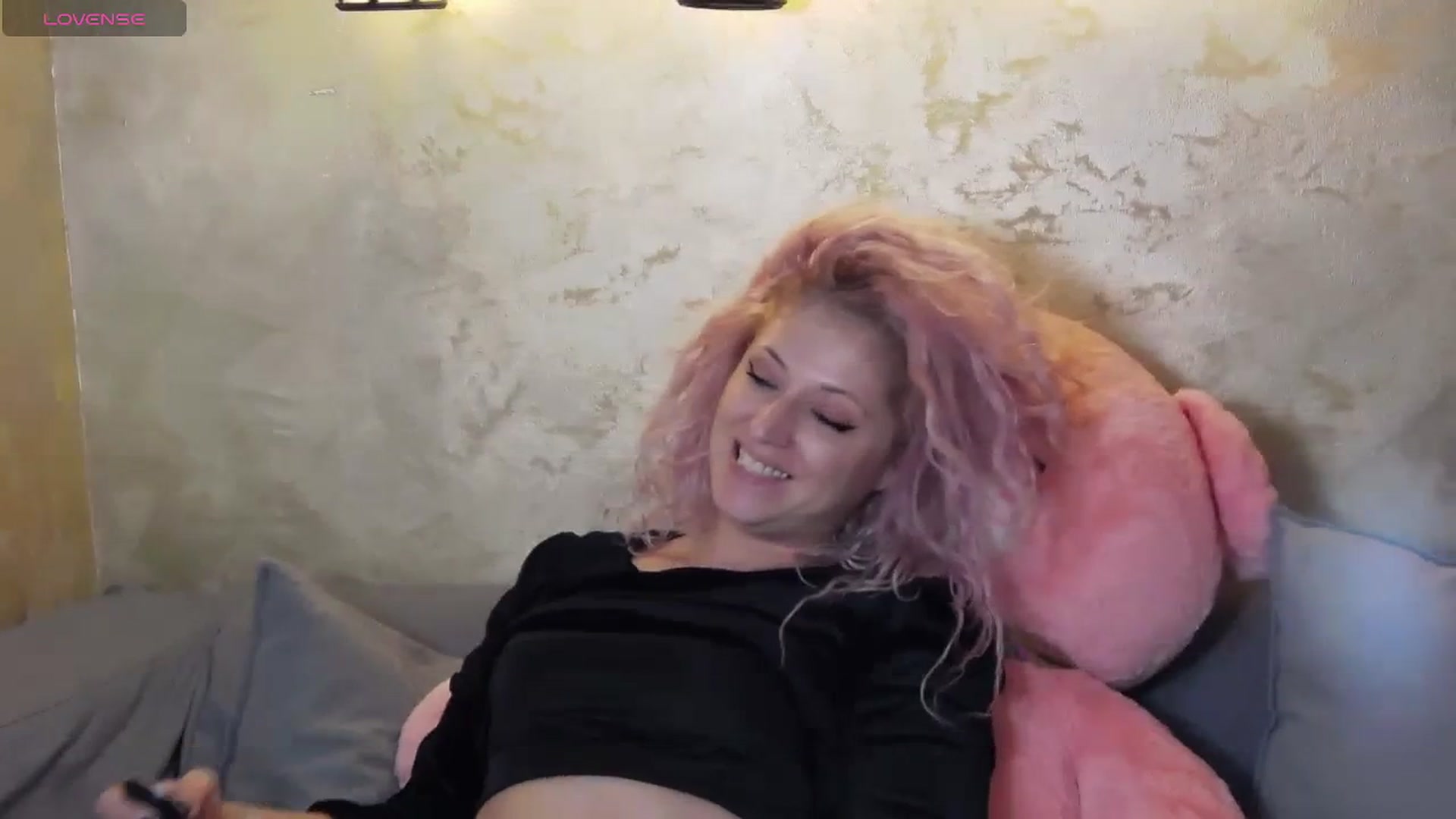 Gallery image thumbnail from SassyKate's myfreecams stream on, 12/21/2023, 13:36 image 14 of 20