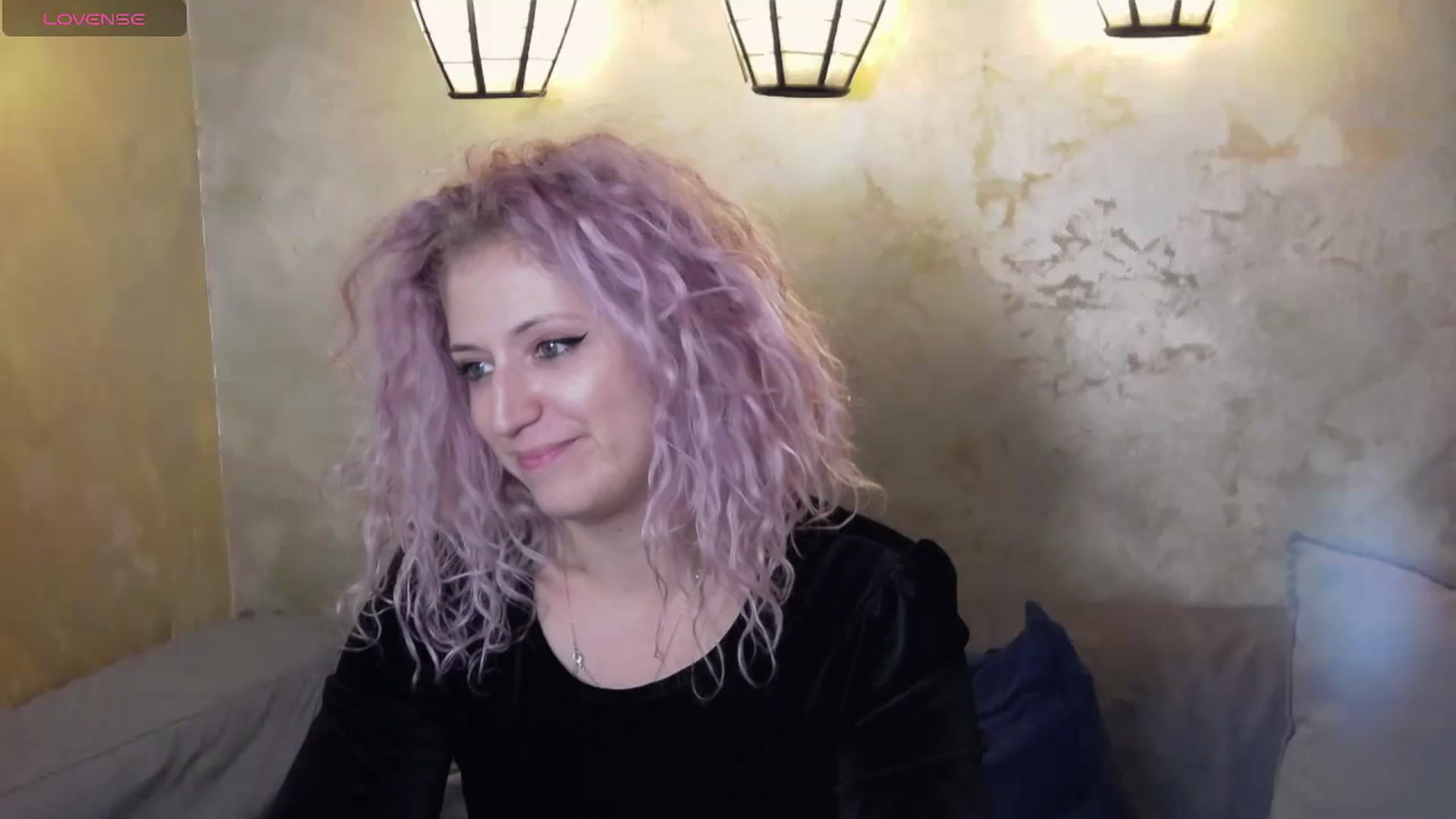 Gallery image thumbnail from SassyKate's myfreecams stream on, 12/21/2023, 13:36 image 7 of 20