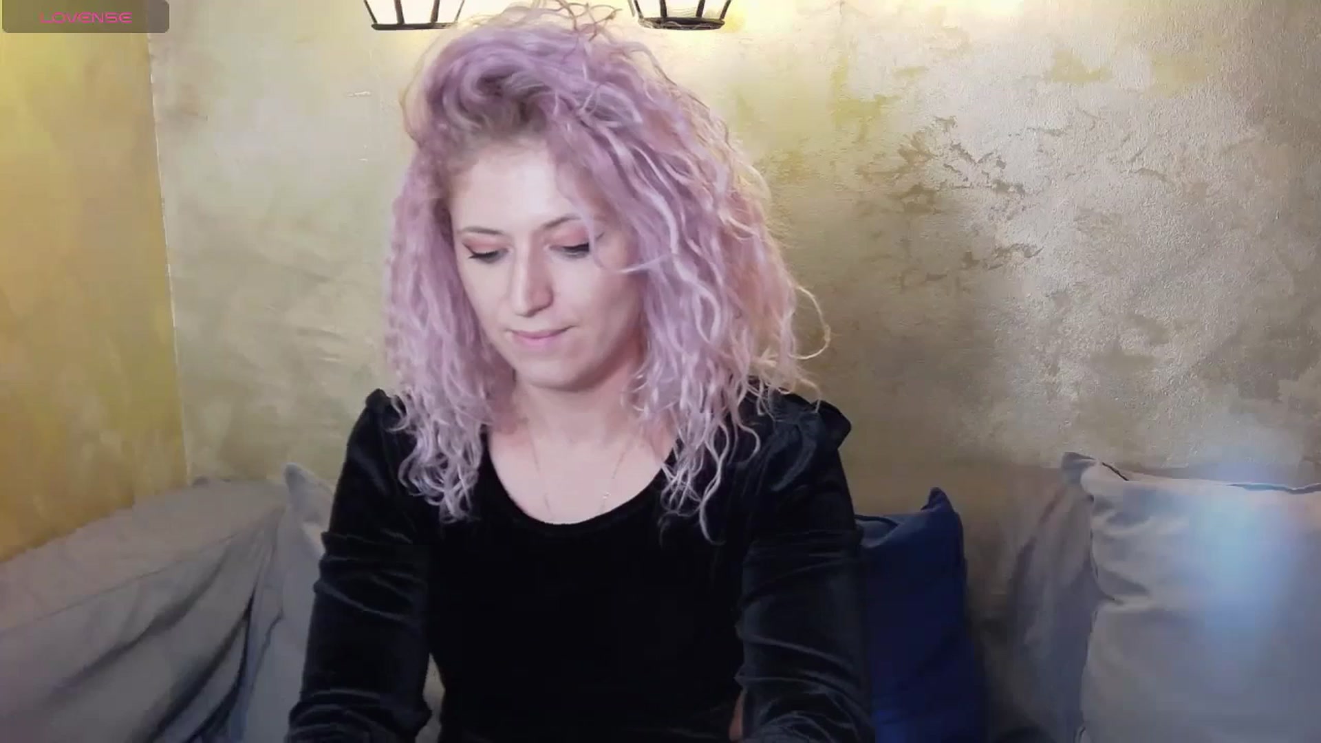 Gallery image thumbnail from SassyKate's myfreecams stream on, 12/21/2023, 13:36 image 18 of 20