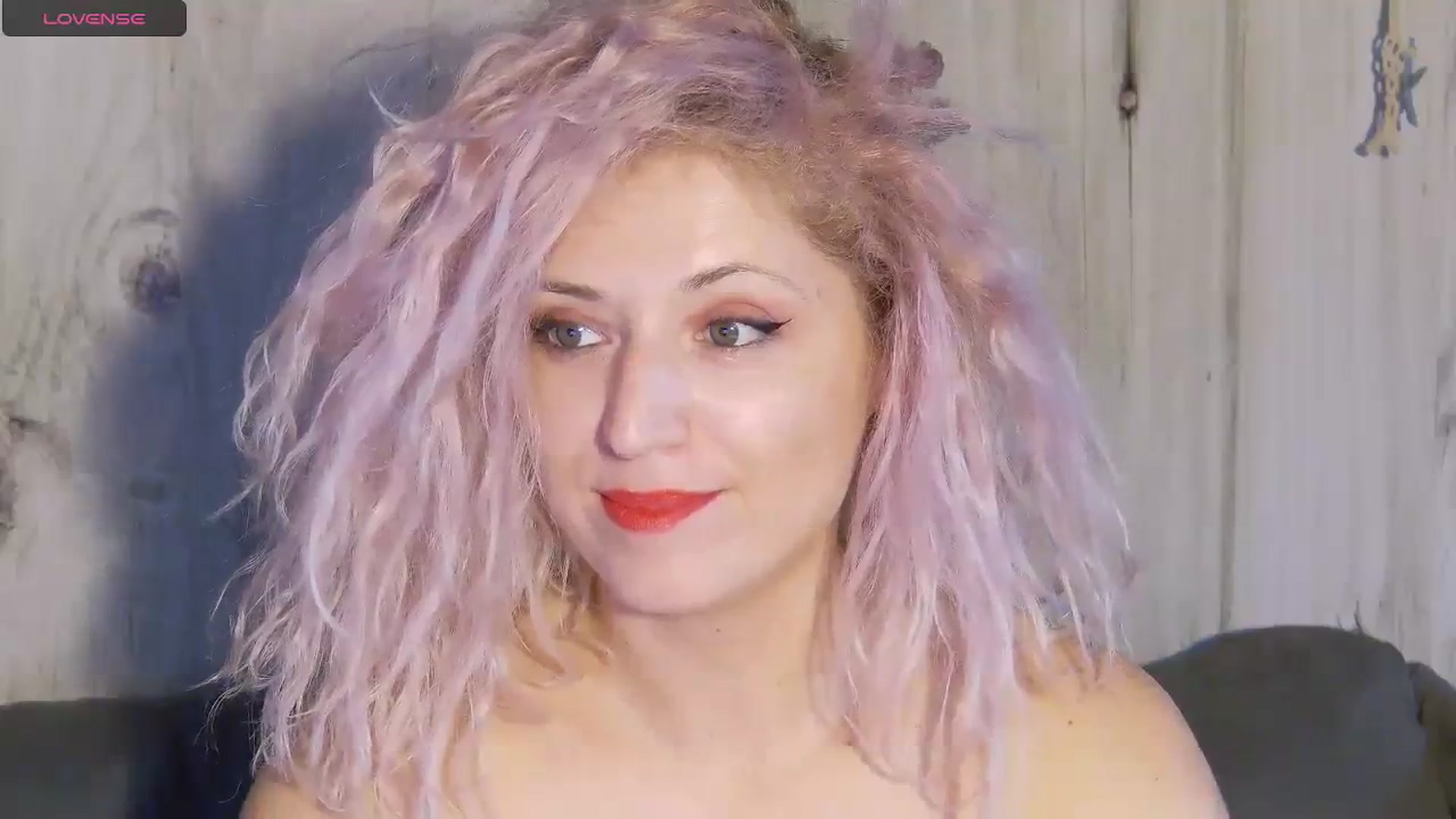 Gallery image thumbnail from SassyKate's myfreecams stream on, 01/10/2024, 14:07 image 15 of 20