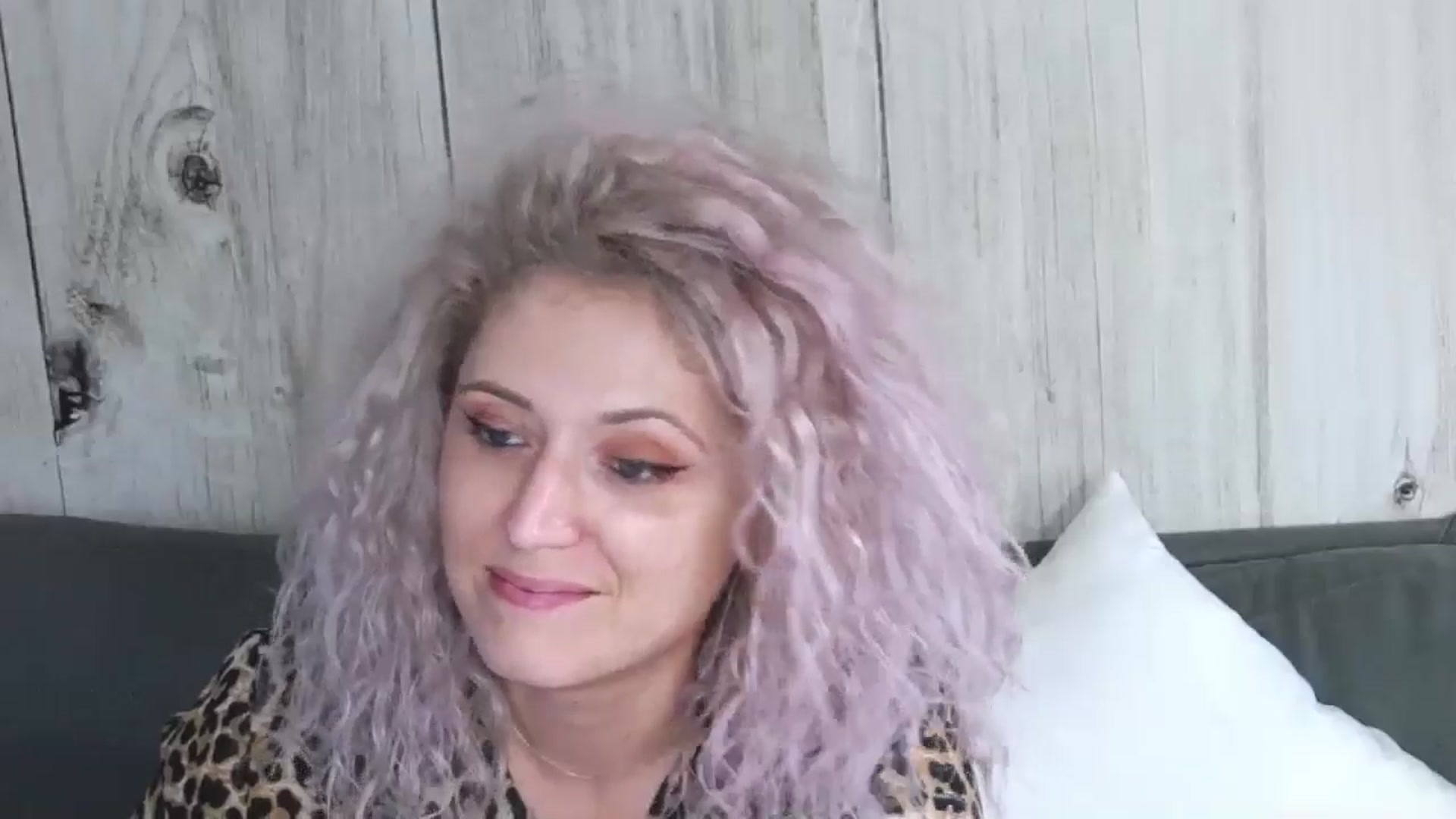 Gallery image thumbnail from SassyKate's myfreecams stream on, 05/14/2024, 15:25 image 17 of 20