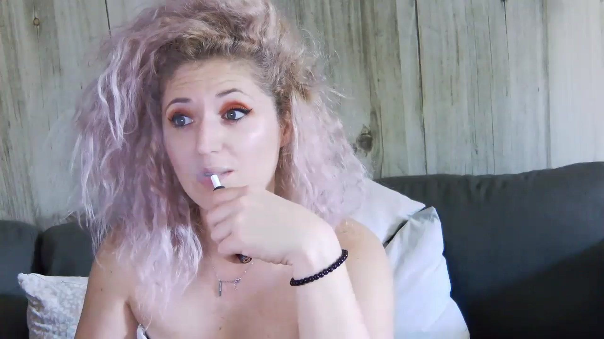 Gallery image thumbnail from SassyKate's myfreecams stream on, 05/26/2024, 10:48 image 13 of 20