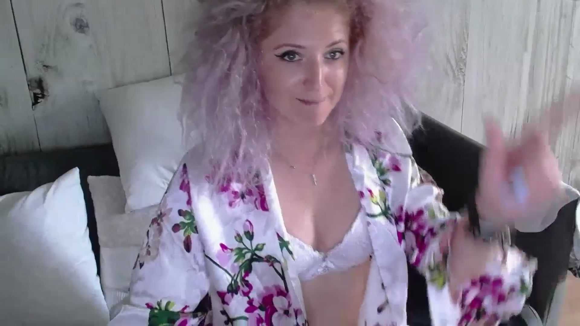 Gallery image thumbnail from SassyKate's myfreecams stream on, 06/14/2024, 13:00 image 6 of 20