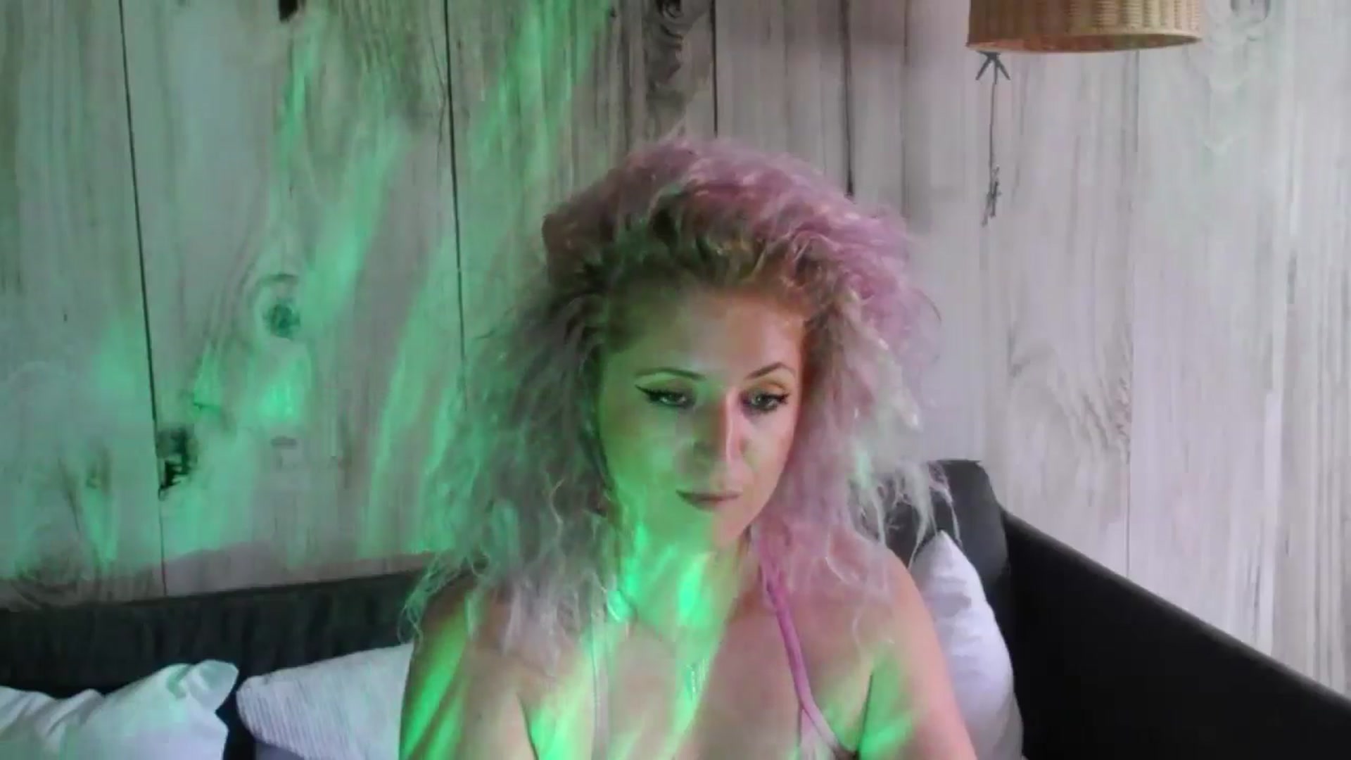 Gallery image thumbnail from SassyKate's myfreecams stream on, 06/15/2024, 11:45 image 16 of 20