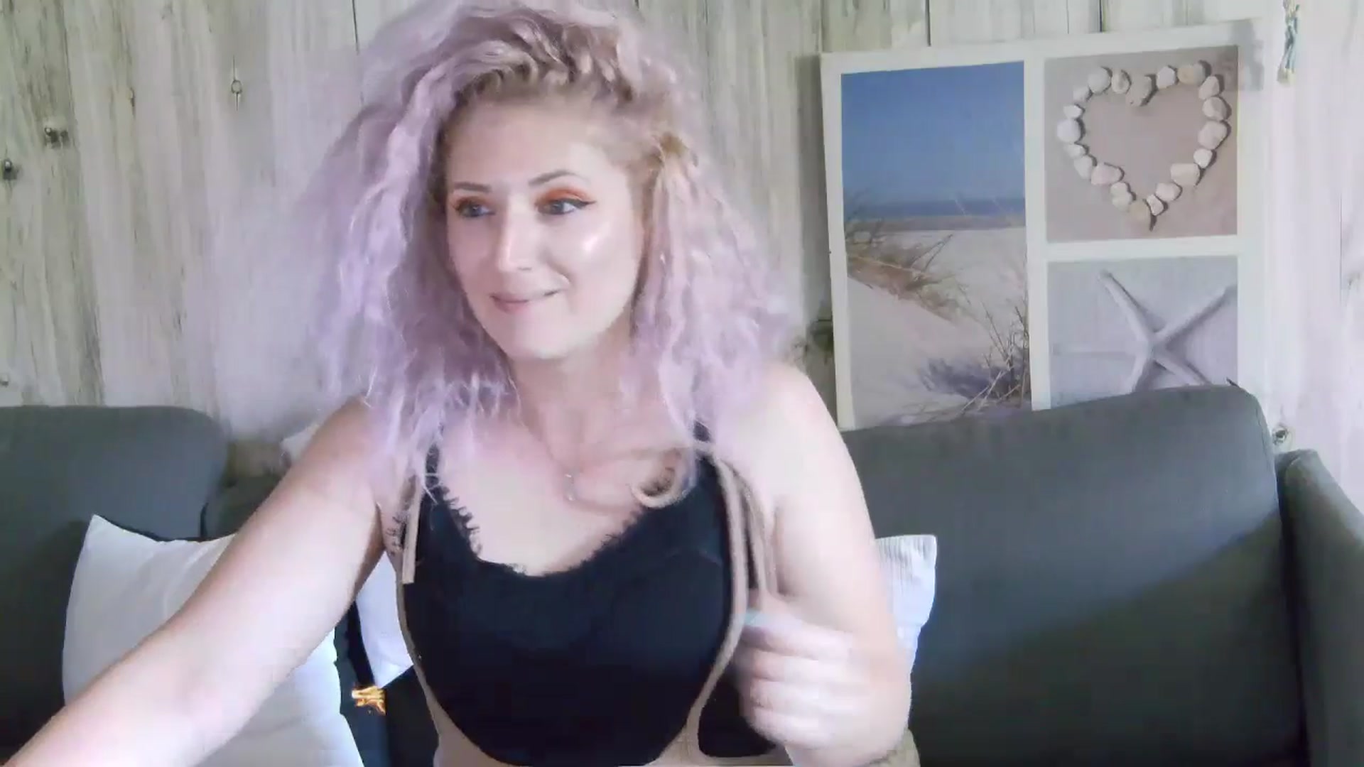 Gallery image thumbnail from SassyKate's myfreecams stream on, 06/16/2024, 09:26 image 16 of 20