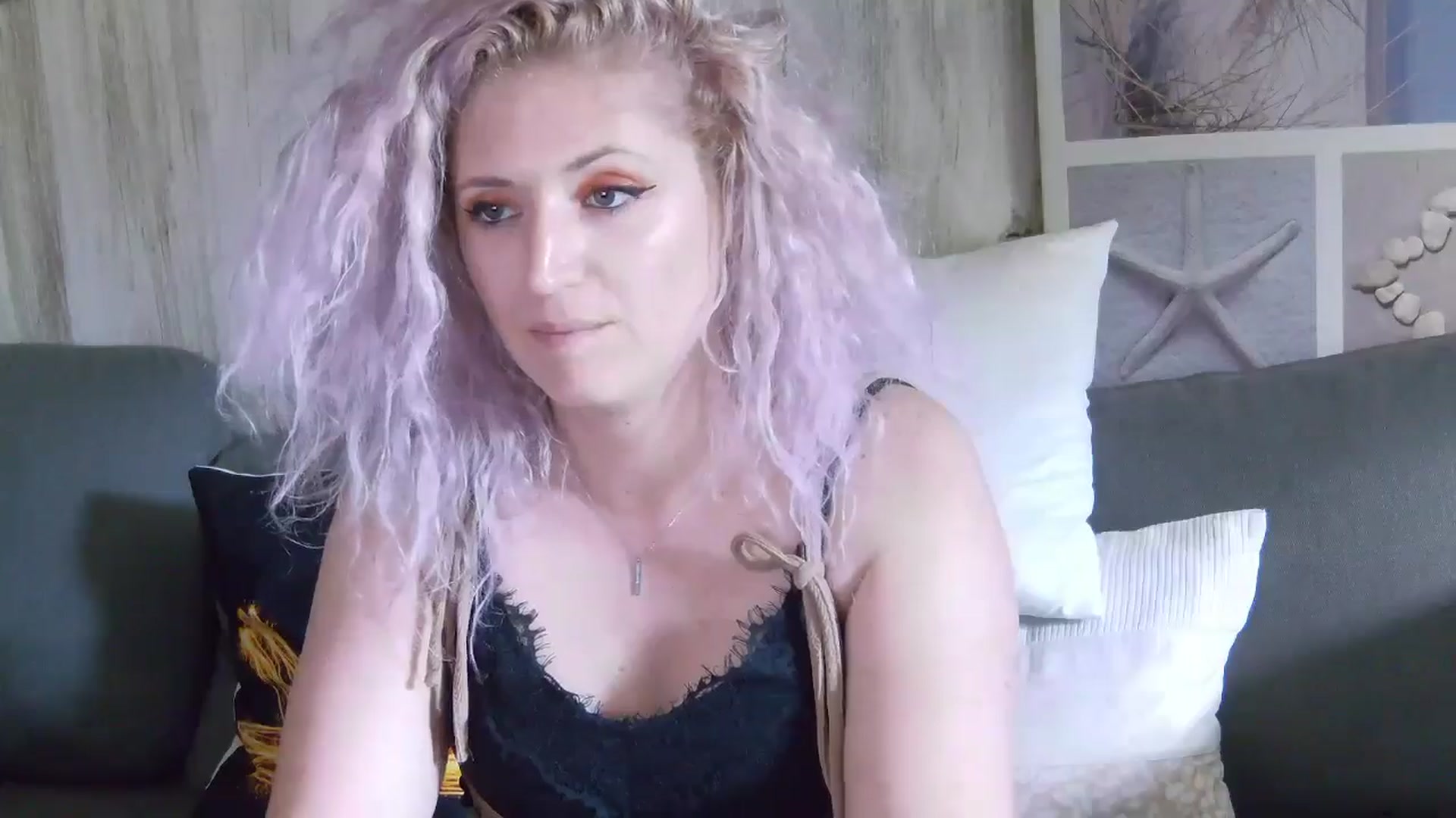 Gallery image thumbnail from SassyKate's myfreecams stream on, 06/16/2024, 12:13 image 6 of 20