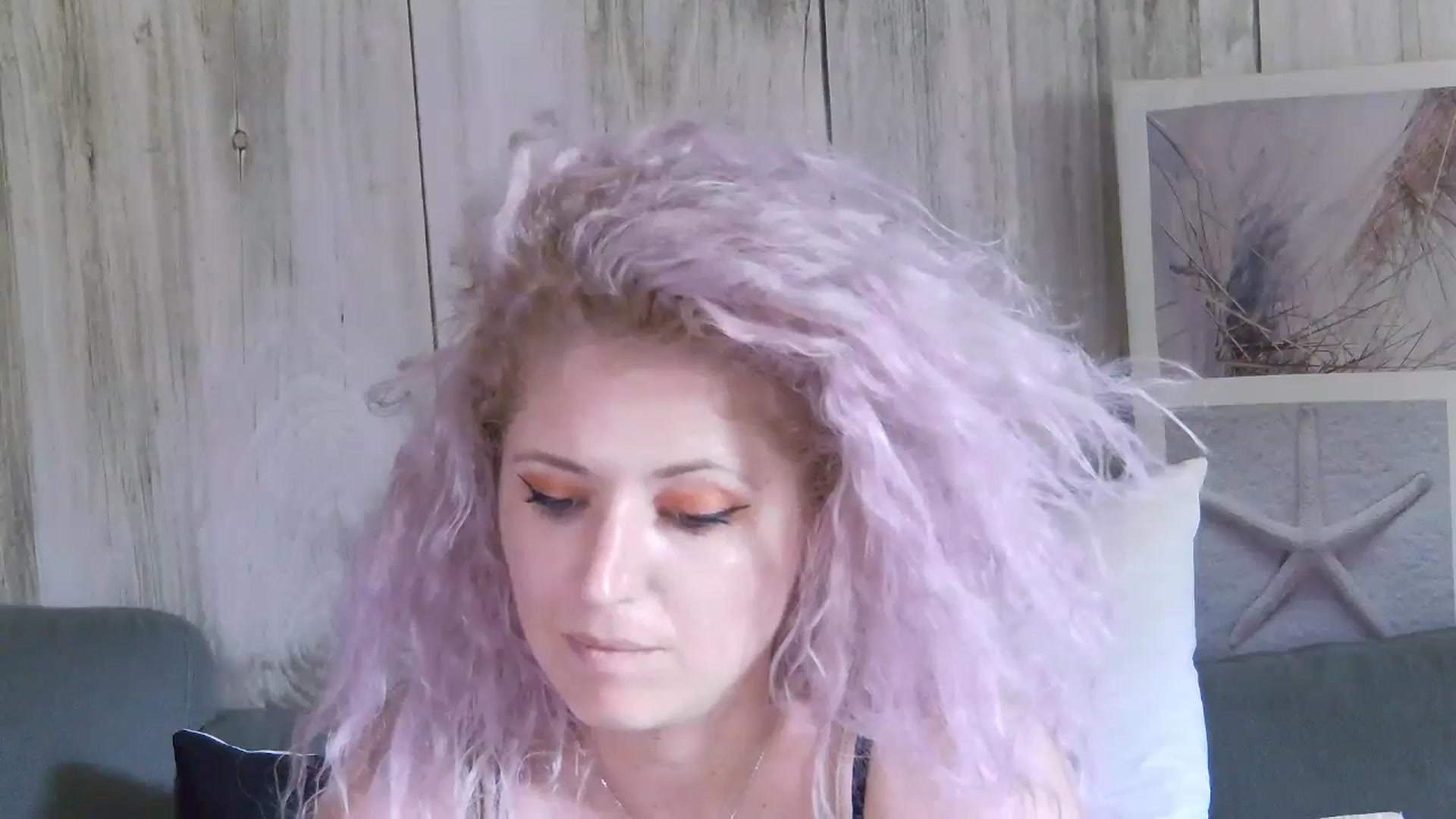 Gallery image thumbnail from SassyKate's myfreecams stream on, 06/16/2024, 12:13 image 20 of 20