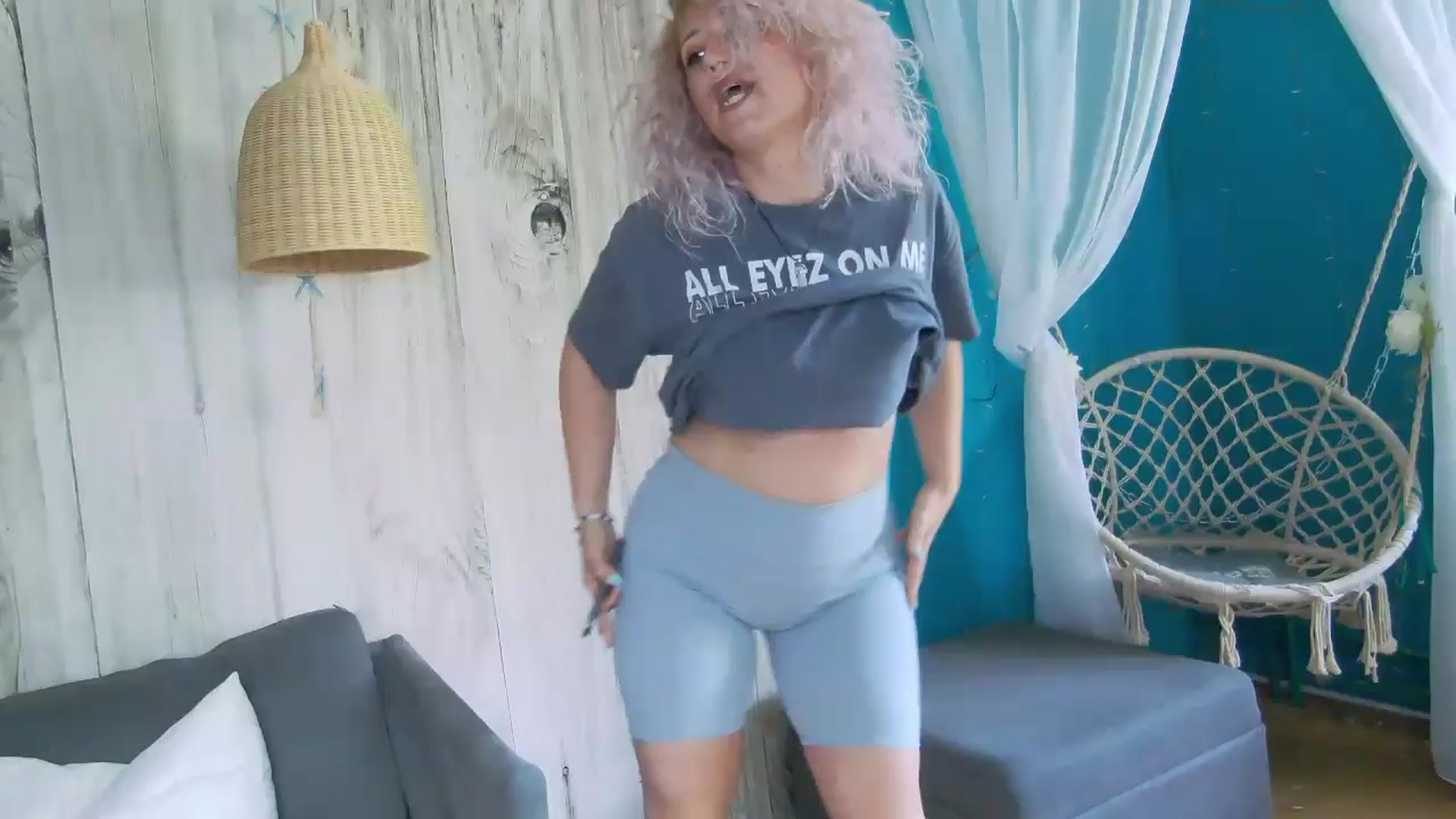 Gallery image thumbnail from SassyKate's myfreecams stream on, 06/19/2024, 08:33 image 1 of 20