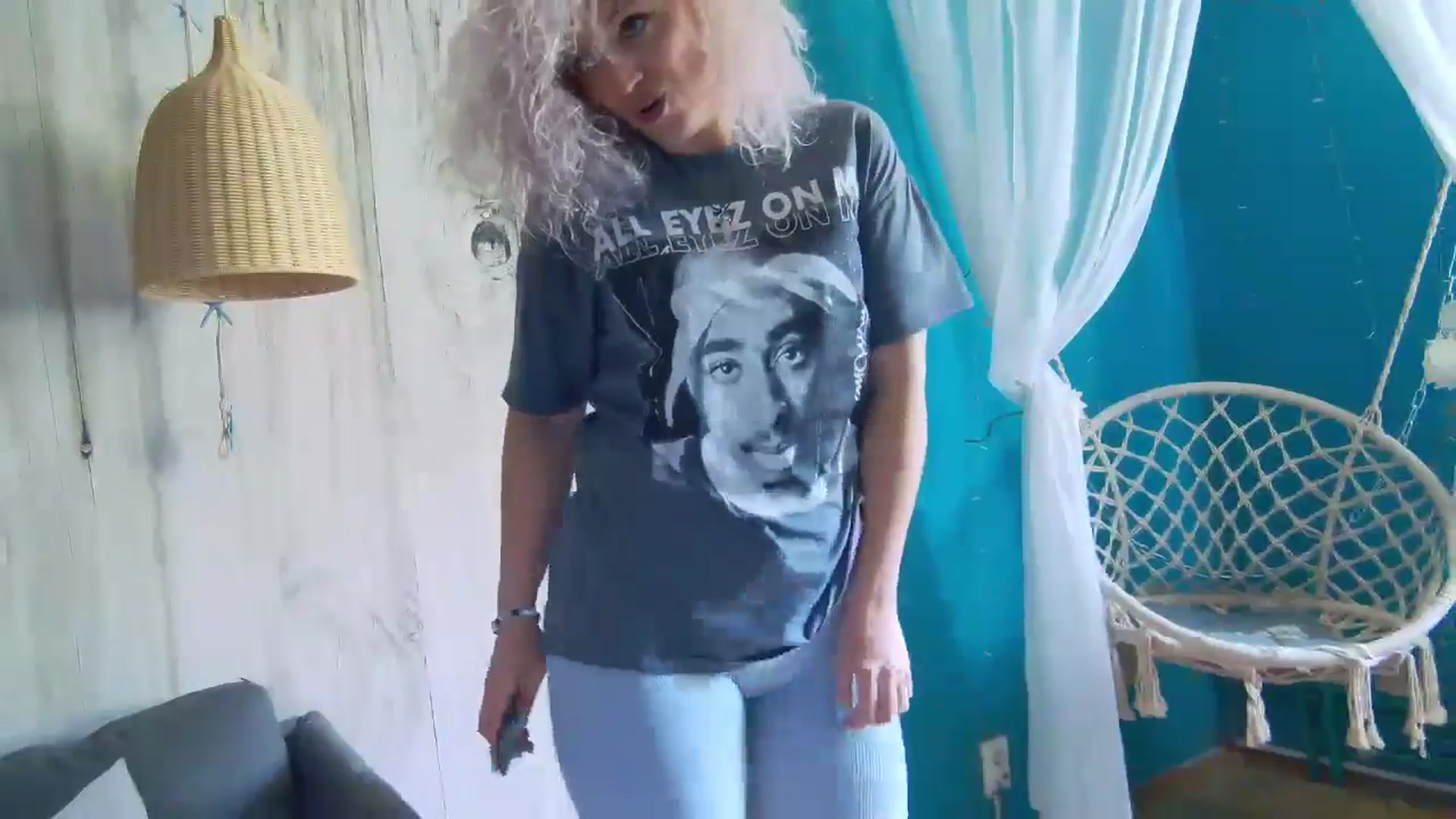 Gallery image thumbnail from SassyKate's myfreecams stream on, 06/19/2024, 08:33 image 7 of 20
