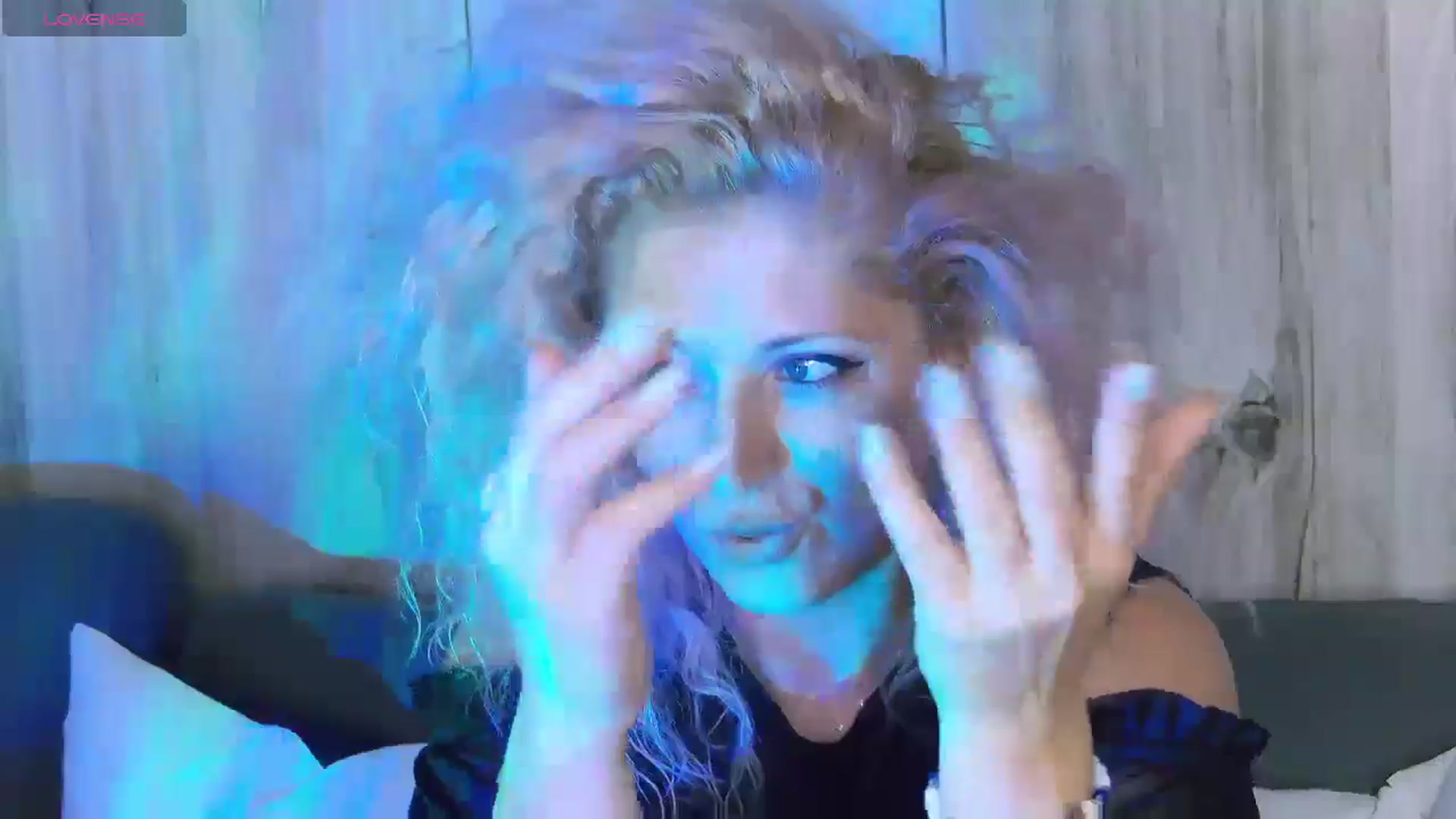 Gallery image thumbnail from SassyKate's myfreecams stream on, 06/23/2024, 19:37 image 19 of 20