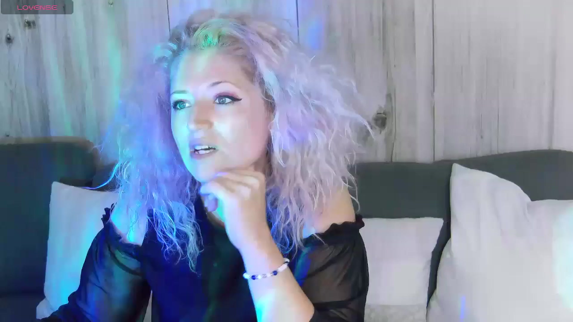 Gallery image thumbnail from SassyKate's myfreecams stream on, 06/23/2024, 19:37 image 1 of 20
