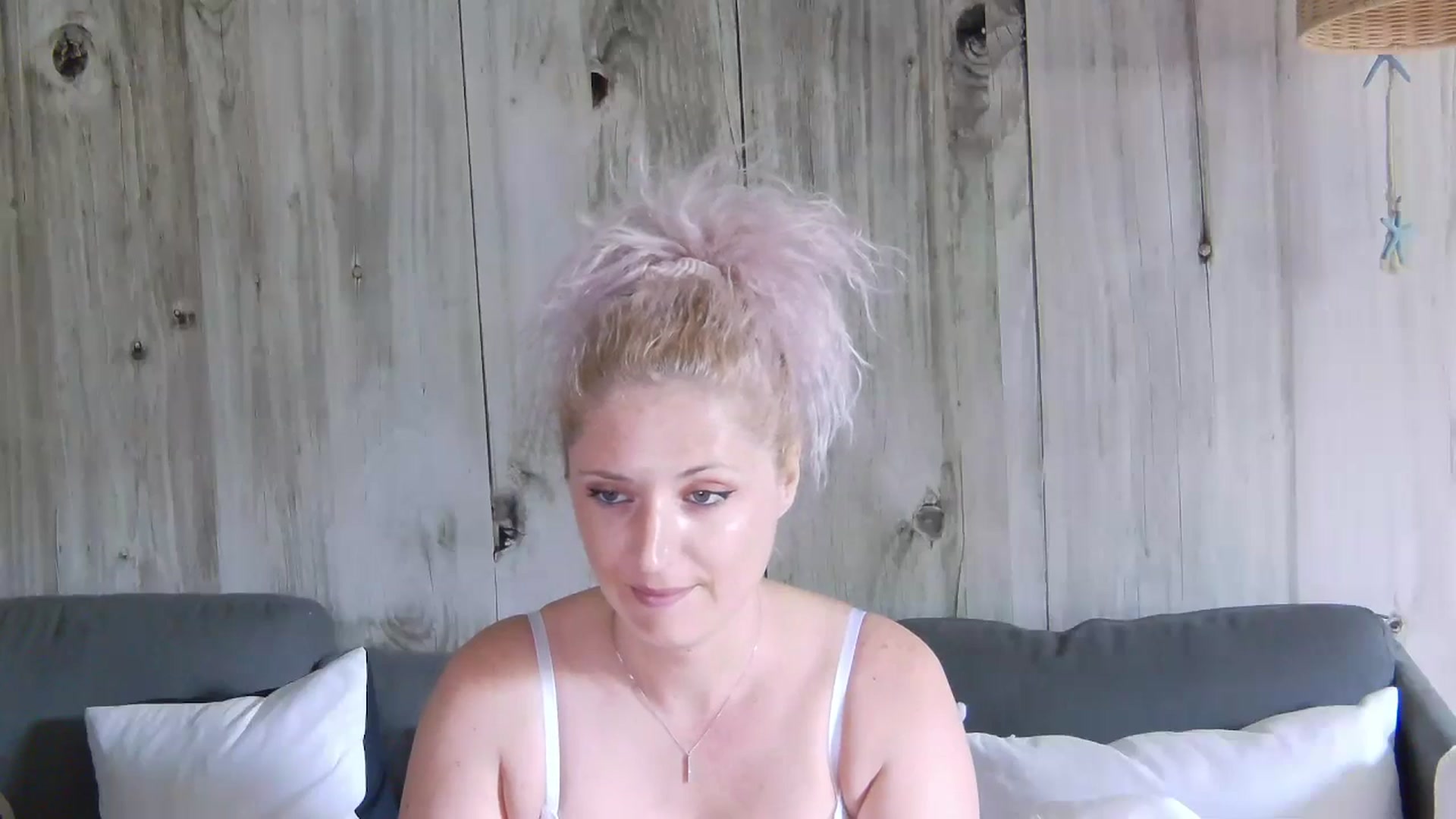 Gallery image thumbnail from SassyKate's myfreecams stream on, 06/26/2024, 12:35 image 11 of 20