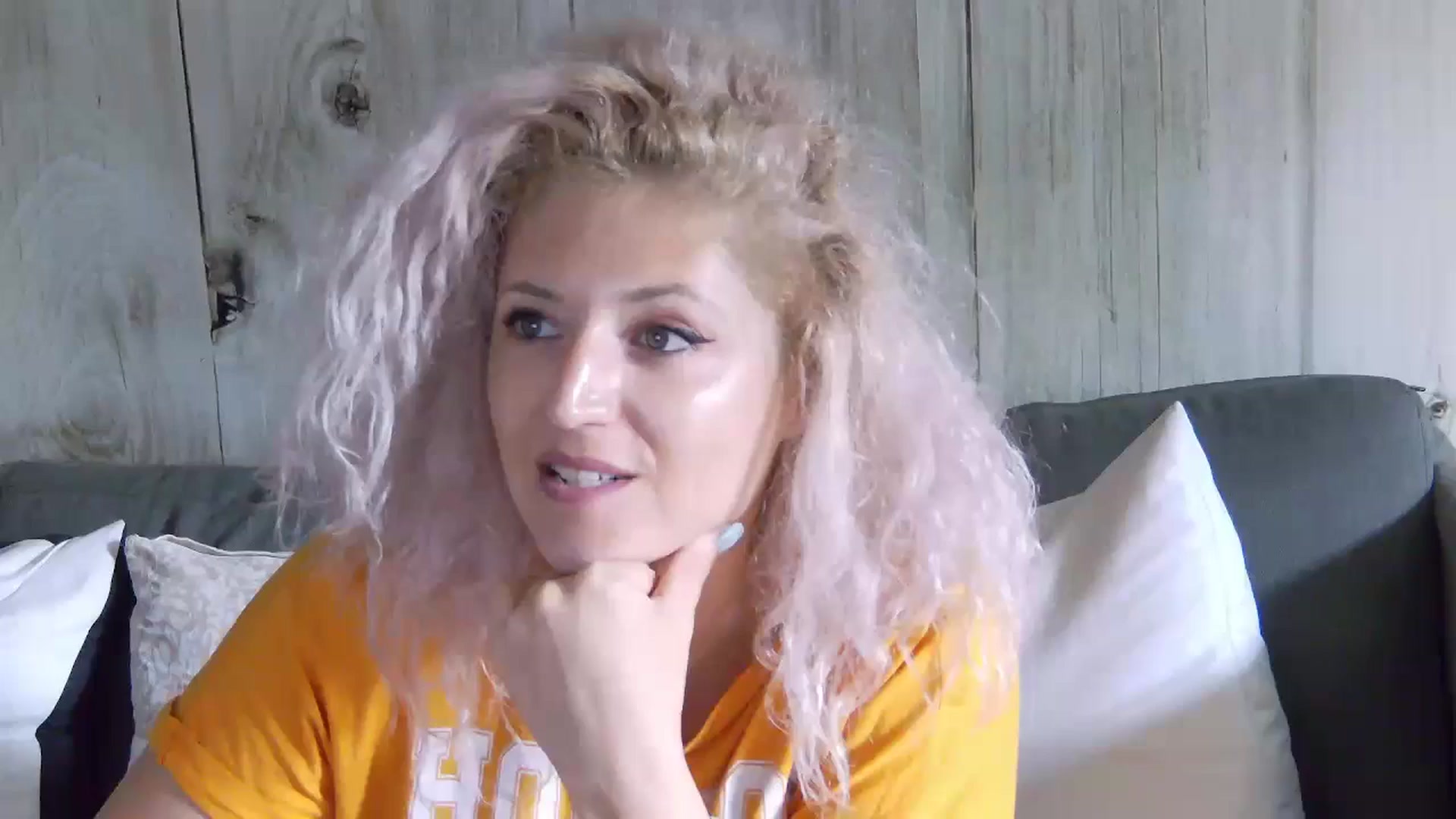 Gallery image thumbnail from SassyKate's myfreecams stream on, 06/27/2024, 12:07 image 19 of 20