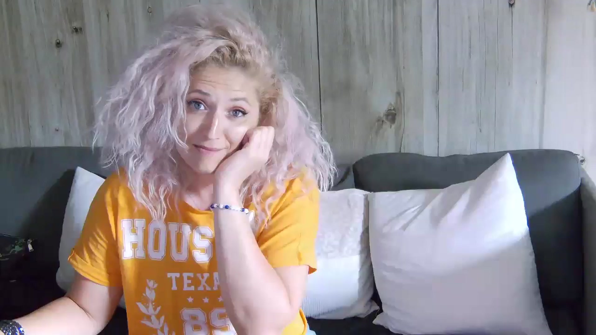 Gallery image thumbnail from SassyKate's myfreecams stream on, 06/27/2024, 12:07 image 20 of 20