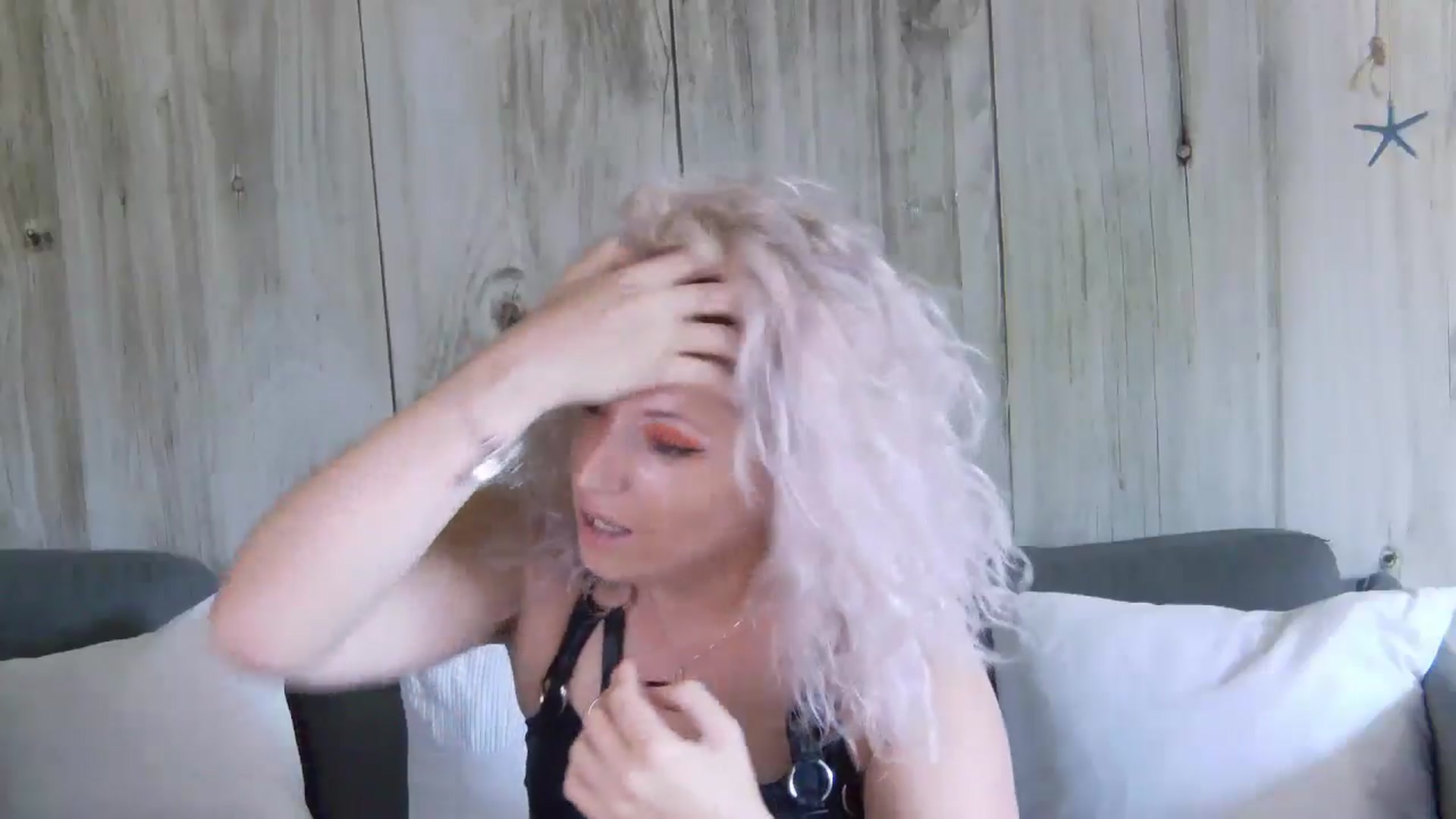 Gallery image thumbnail from SassyKate's myfreecams stream on, 07/06/2024, 12:27 image 18 of 20