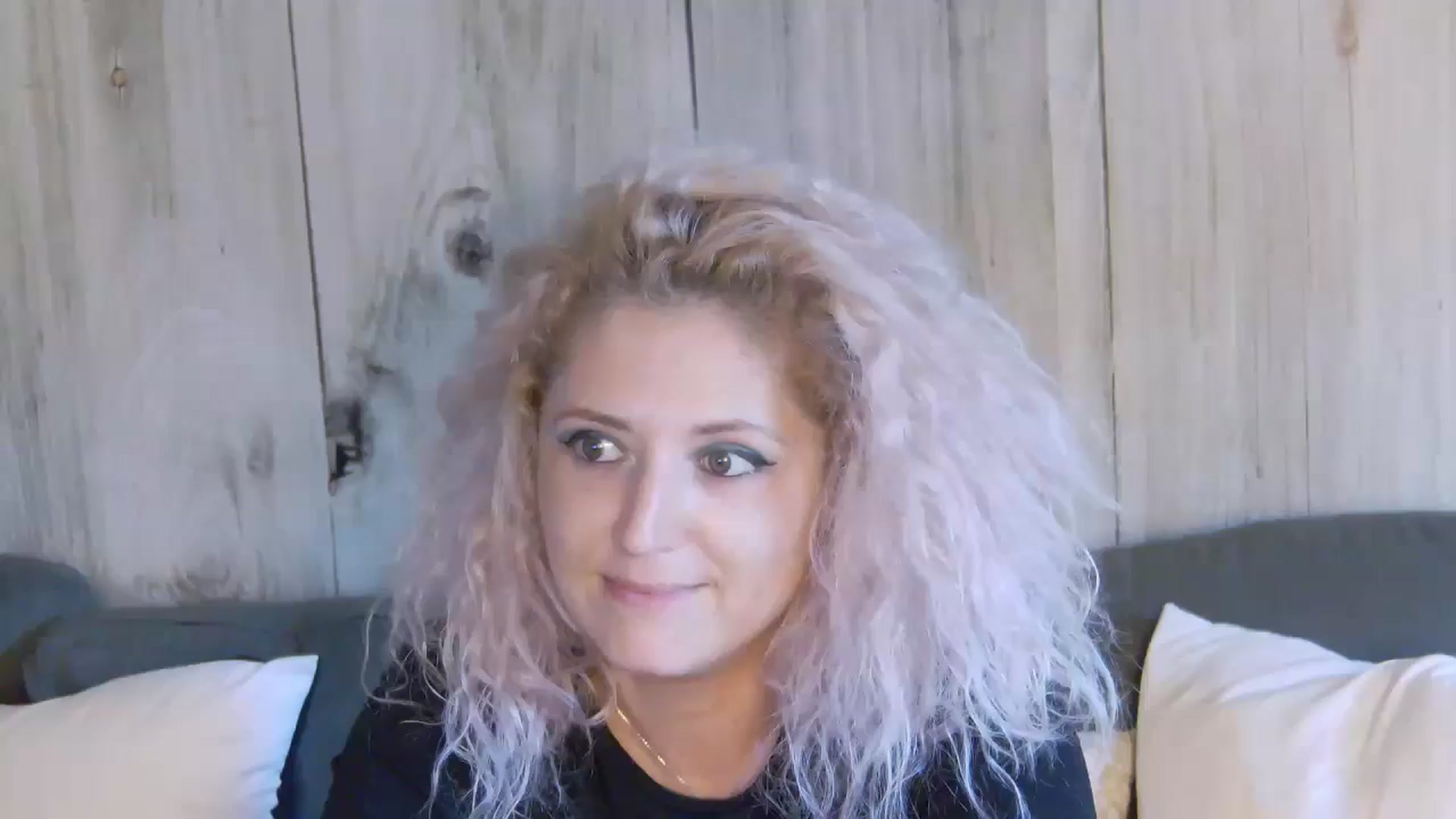 Gallery image thumbnail from SassyKate's myfreecams stream on, 07/07/2024, 12:53 image 12 of 20