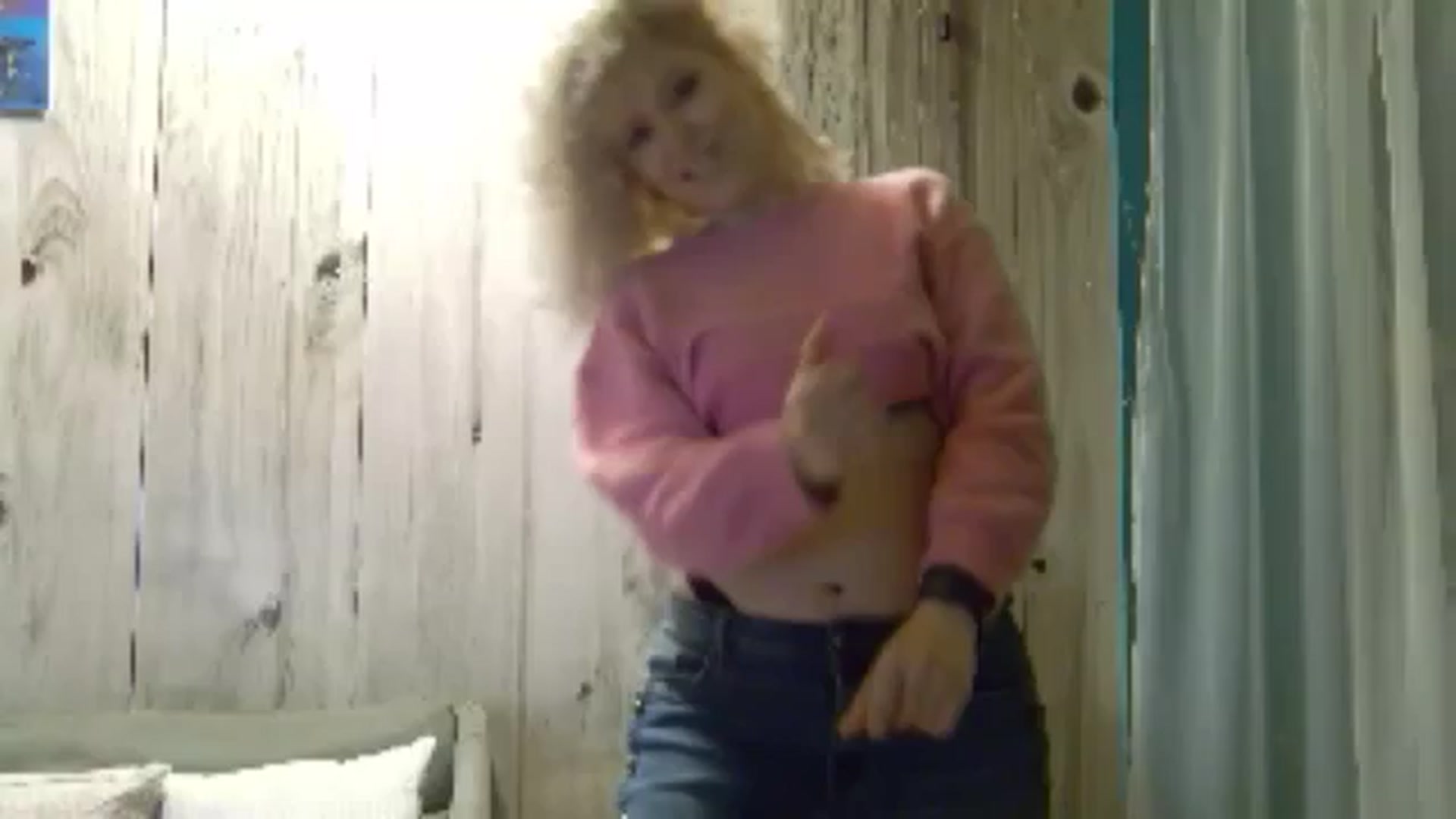 Gallery image thumbnail from SassyKate's myfreecams stream on, 05/18/2025, 24:24 image 8 of 20