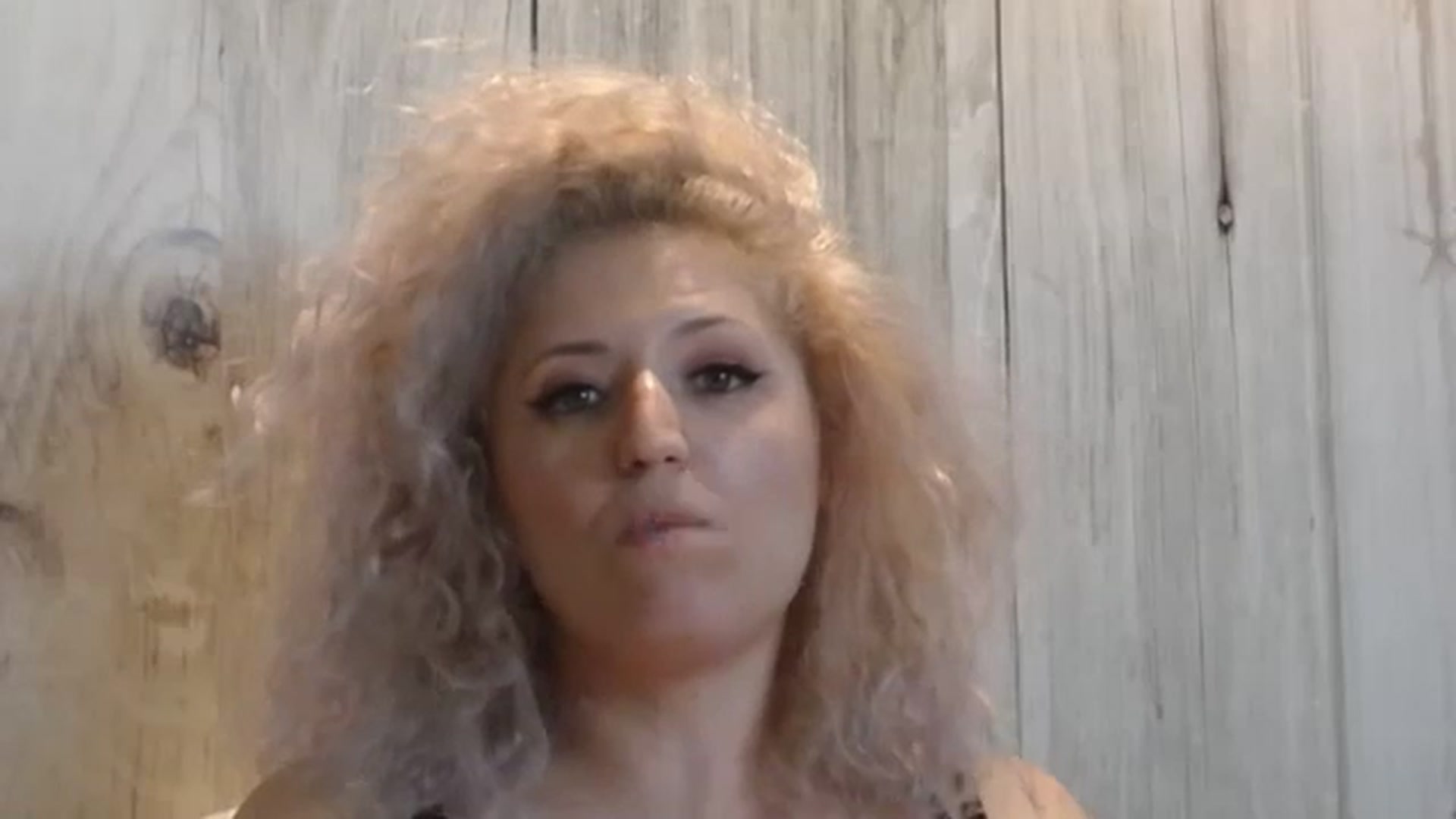 Gallery image thumbnail from SassyKate's myfreecams stream on, 05/20/2025, 24:50 image 14 of 20