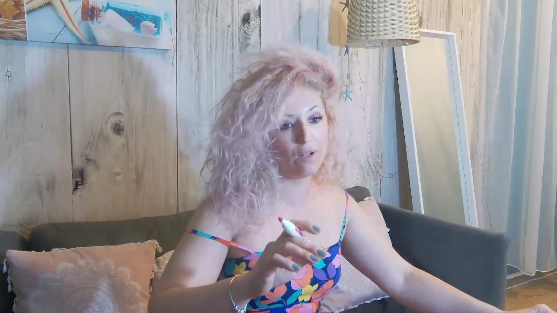 Gallery image thumbnail from SassyKate's myfreecams stream on, 08/16/2025, 19:27 image 11 of 20