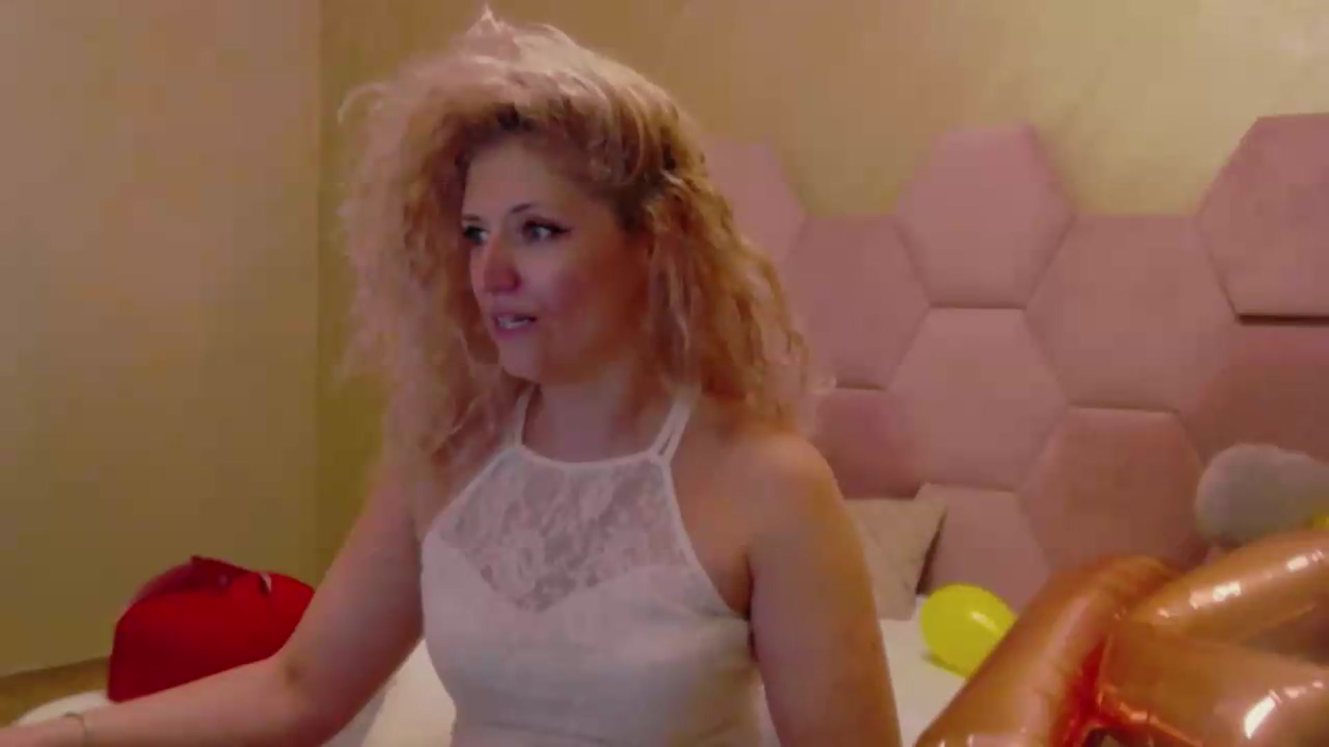 Gallery image thumbnail from SassyKate's myfreecams stream on, 08/01/2026, 23:33 image 10 of 20