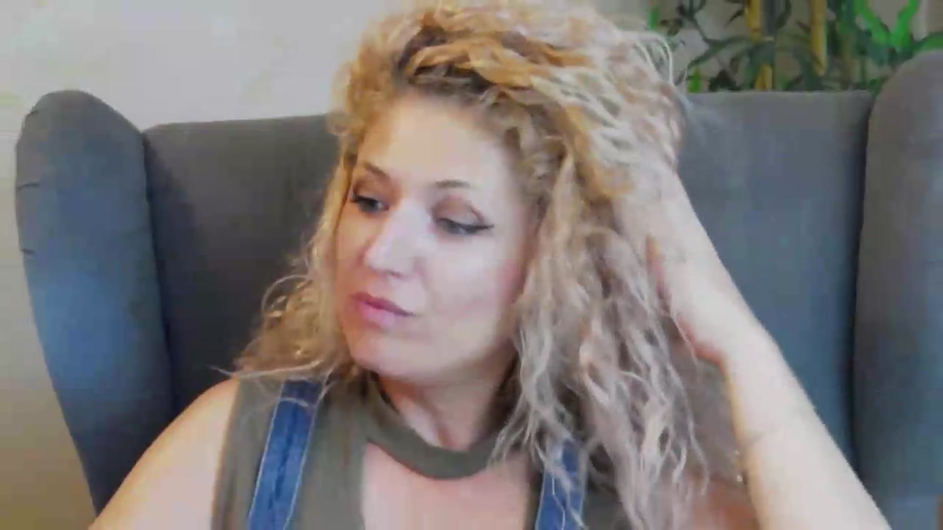 Gallery image thumbnail from SassyKate's myfreecams stream on, 08/14/2026, 24:00 image 6 of 20