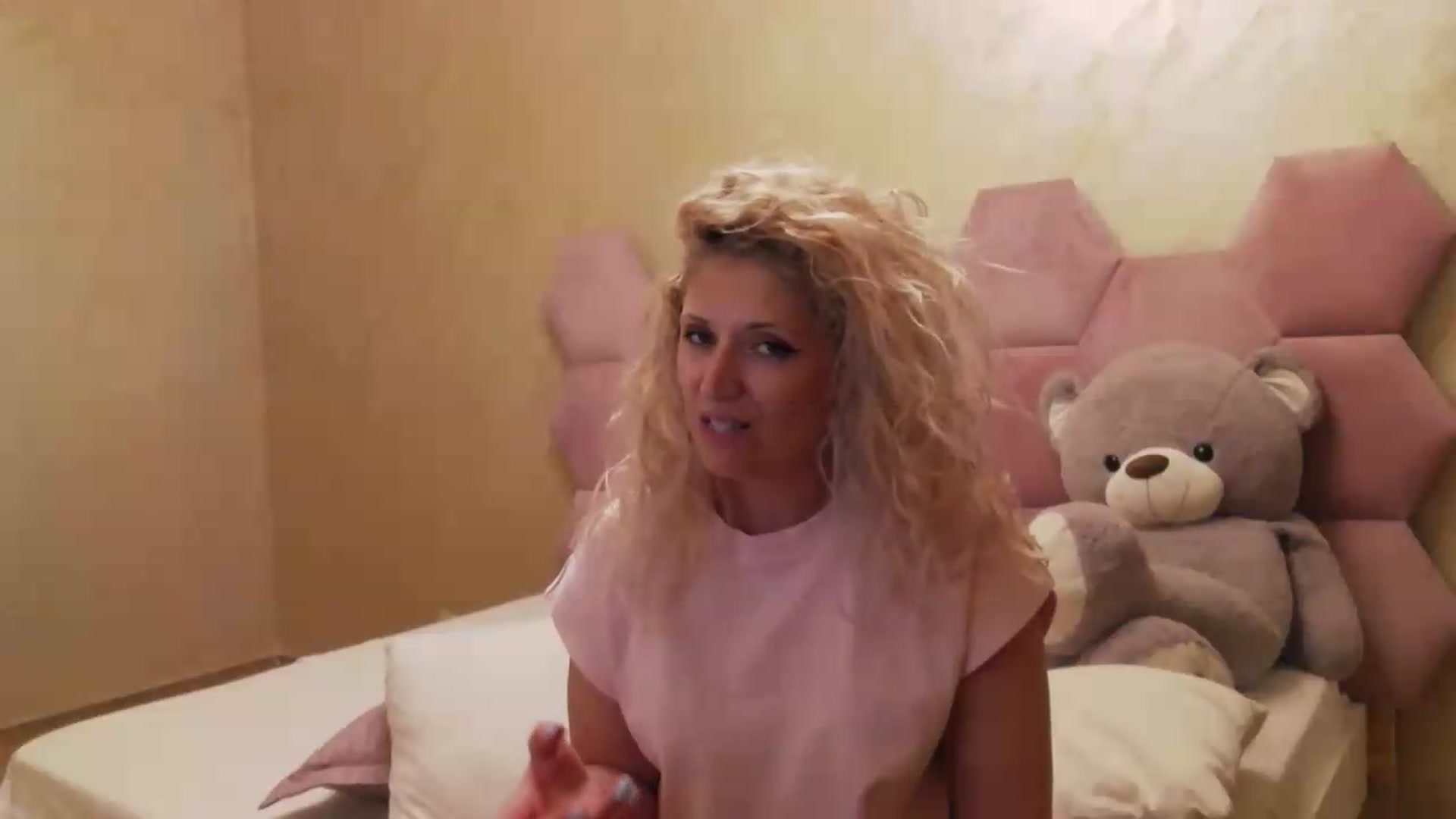Gallery image thumbnail from SassyKate's myfreecams stream on, 08/16/2026, 24:21 image 19 of 20
