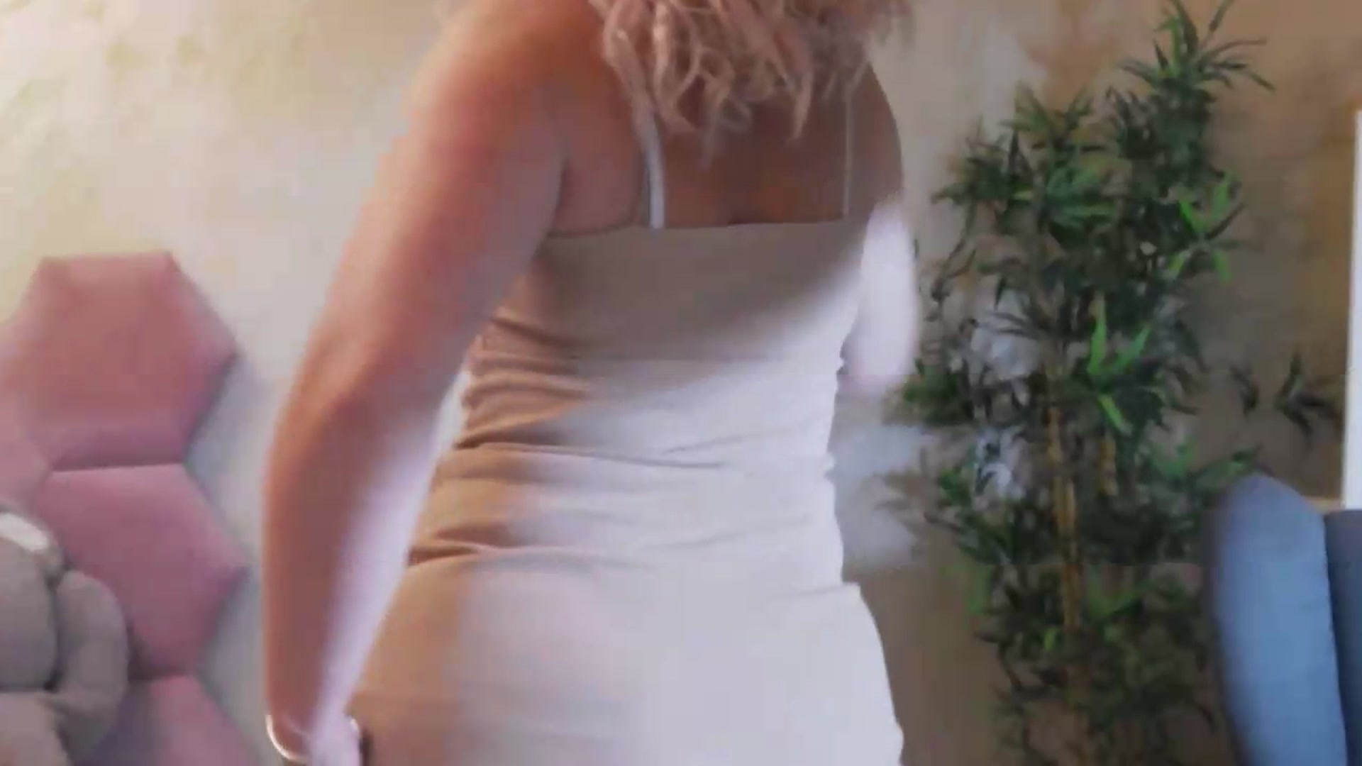 Gallery image thumbnail from SassyKate's myfreecams stream on, 08/17/2026, 23:08 image 17 of 20