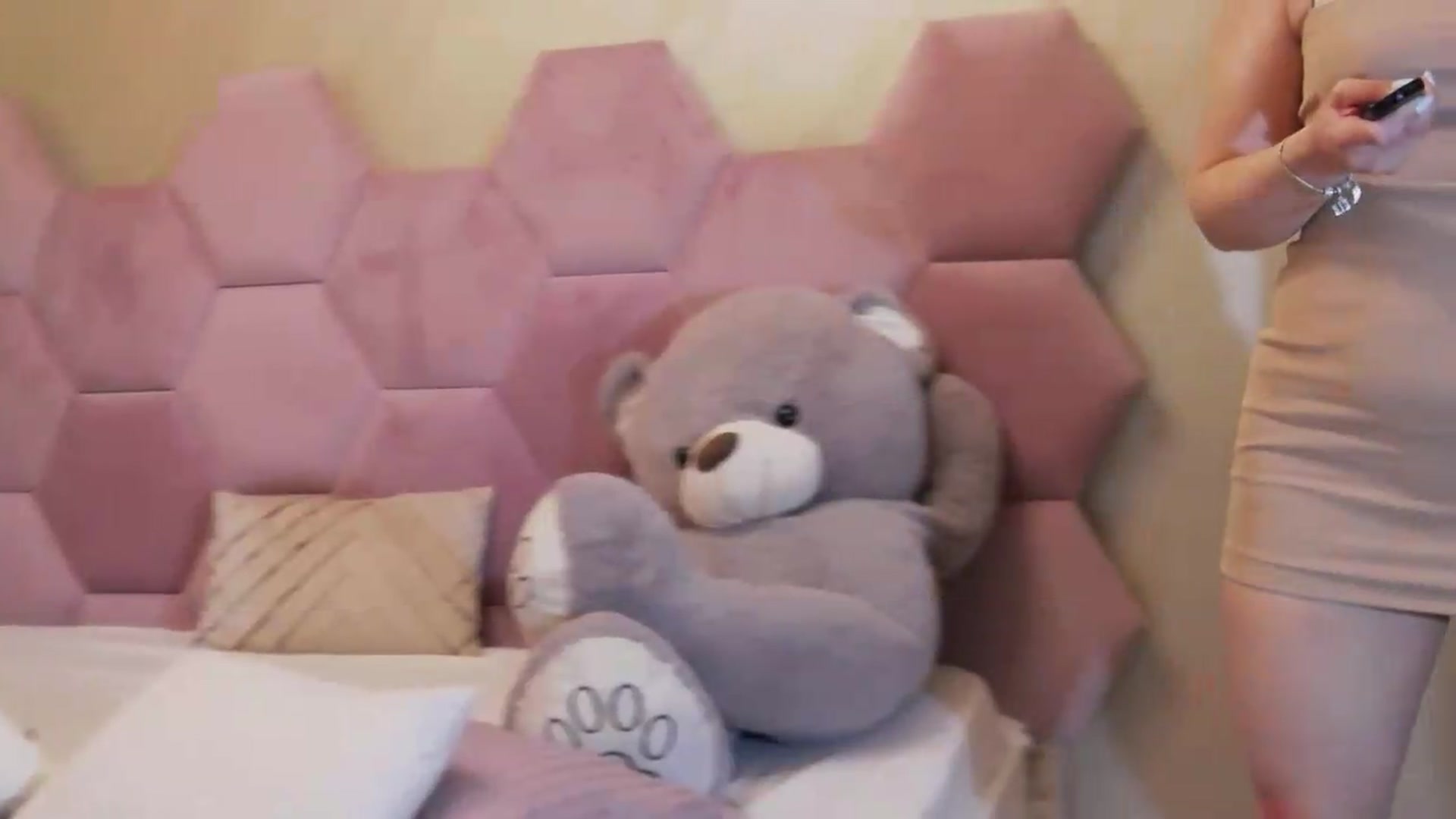 Gallery image thumbnail from SassyKate's myfreecams stream on, 08/17/2026, 23:08 image 8 of 20