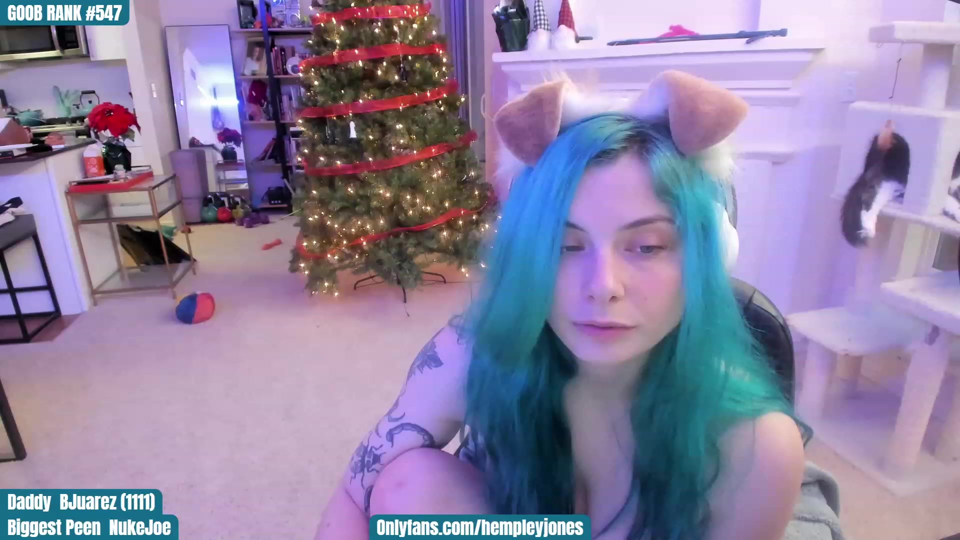 Gallery image thumbnail from SassyMcFucker's myfreecams stream on, 12/10/2022, 23:48 image 10 of 20